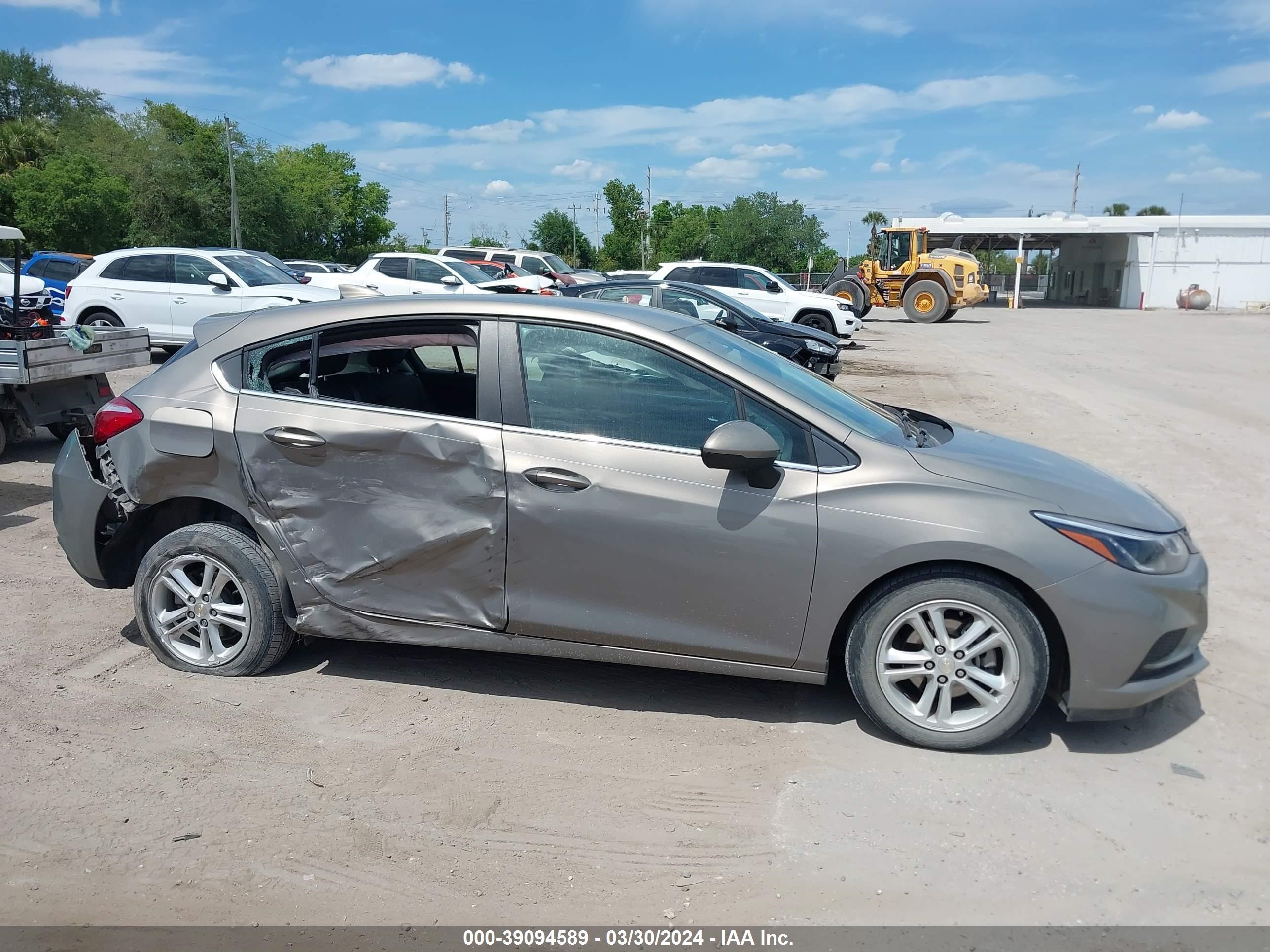 Photo 12 VIN: 3G1BE6SM3JS607977 - CHEVROLET CRUZE 