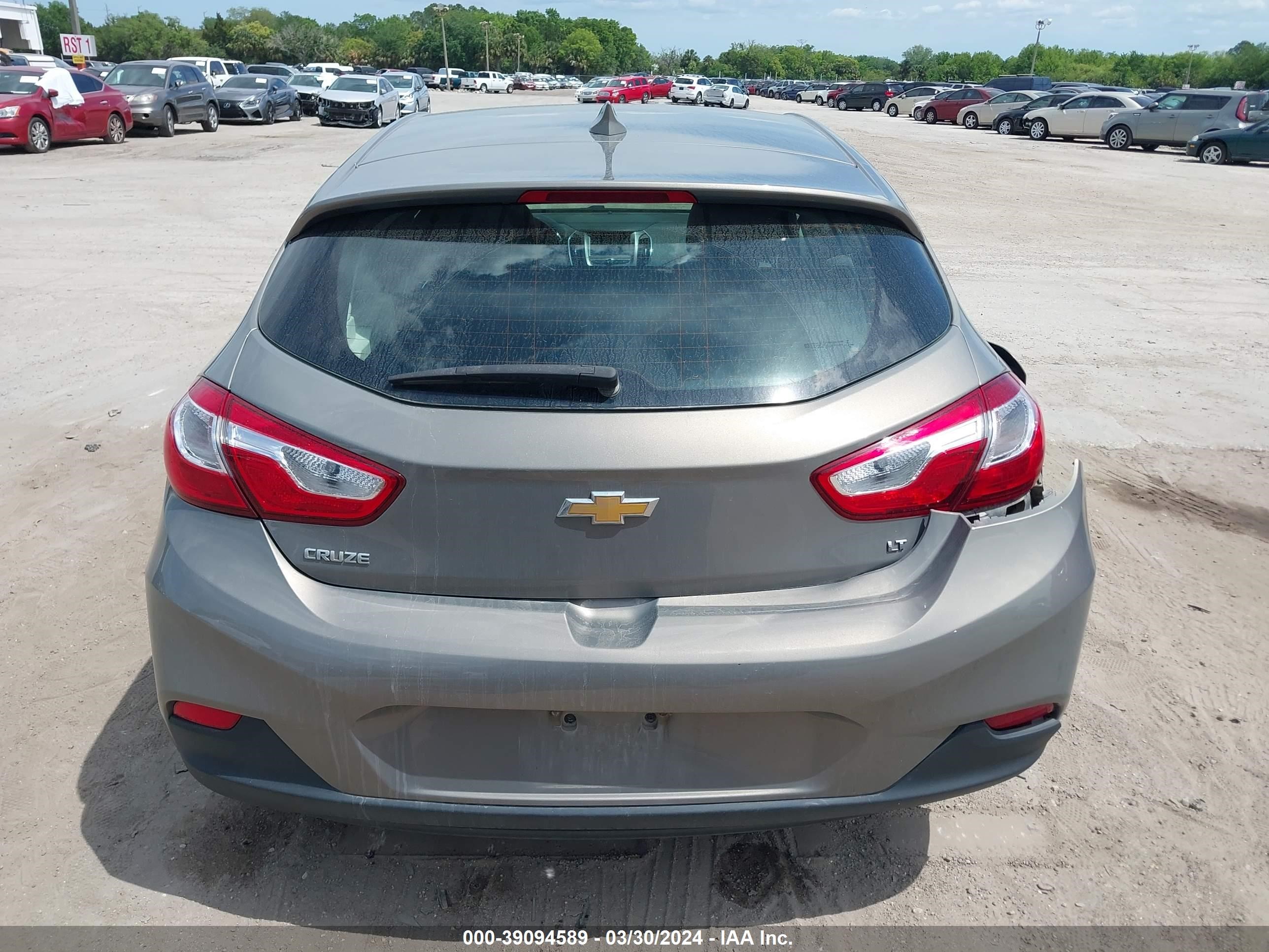 Photo 15 VIN: 3G1BE6SM3JS607977 - CHEVROLET CRUZE 