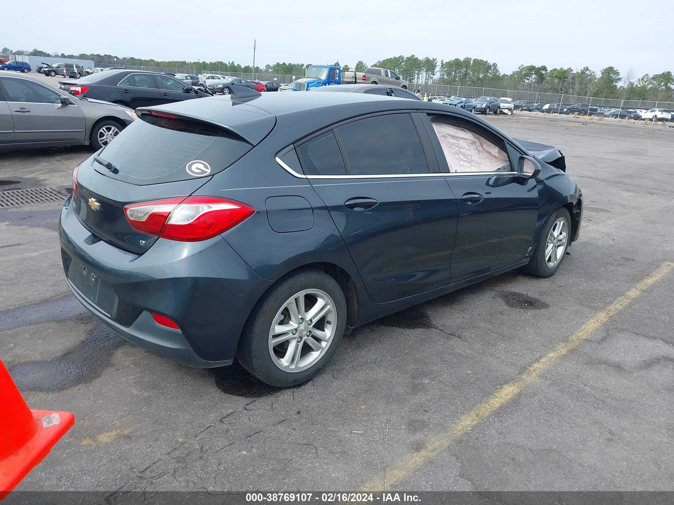 Photo 3 VIN: 3G1BE6SM4HS582517 - CHEVROLET CRUZE 