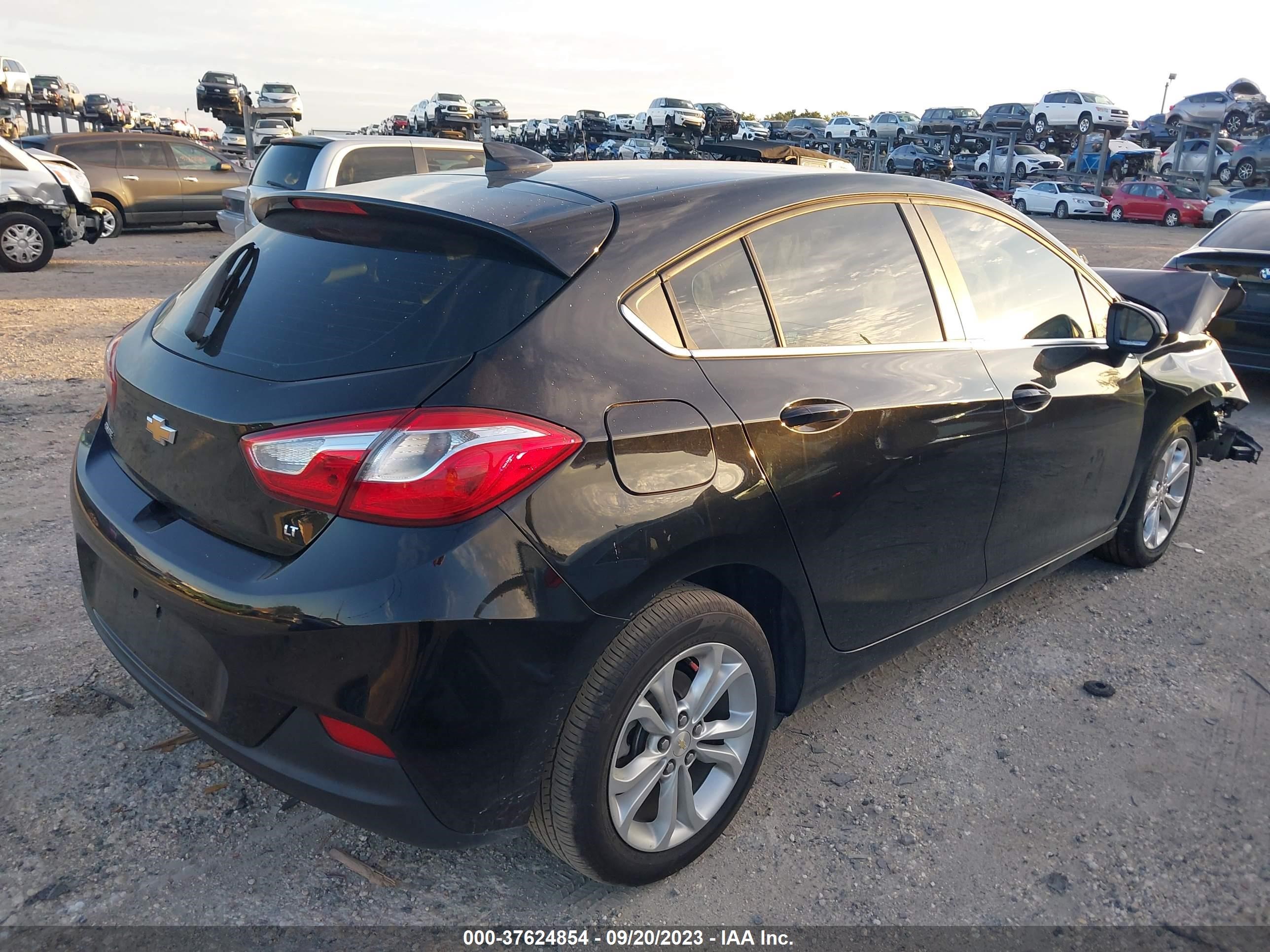 Photo 3 VIN: 3G1BE6SM4KS543983 - CHEVROLET CRUZE 