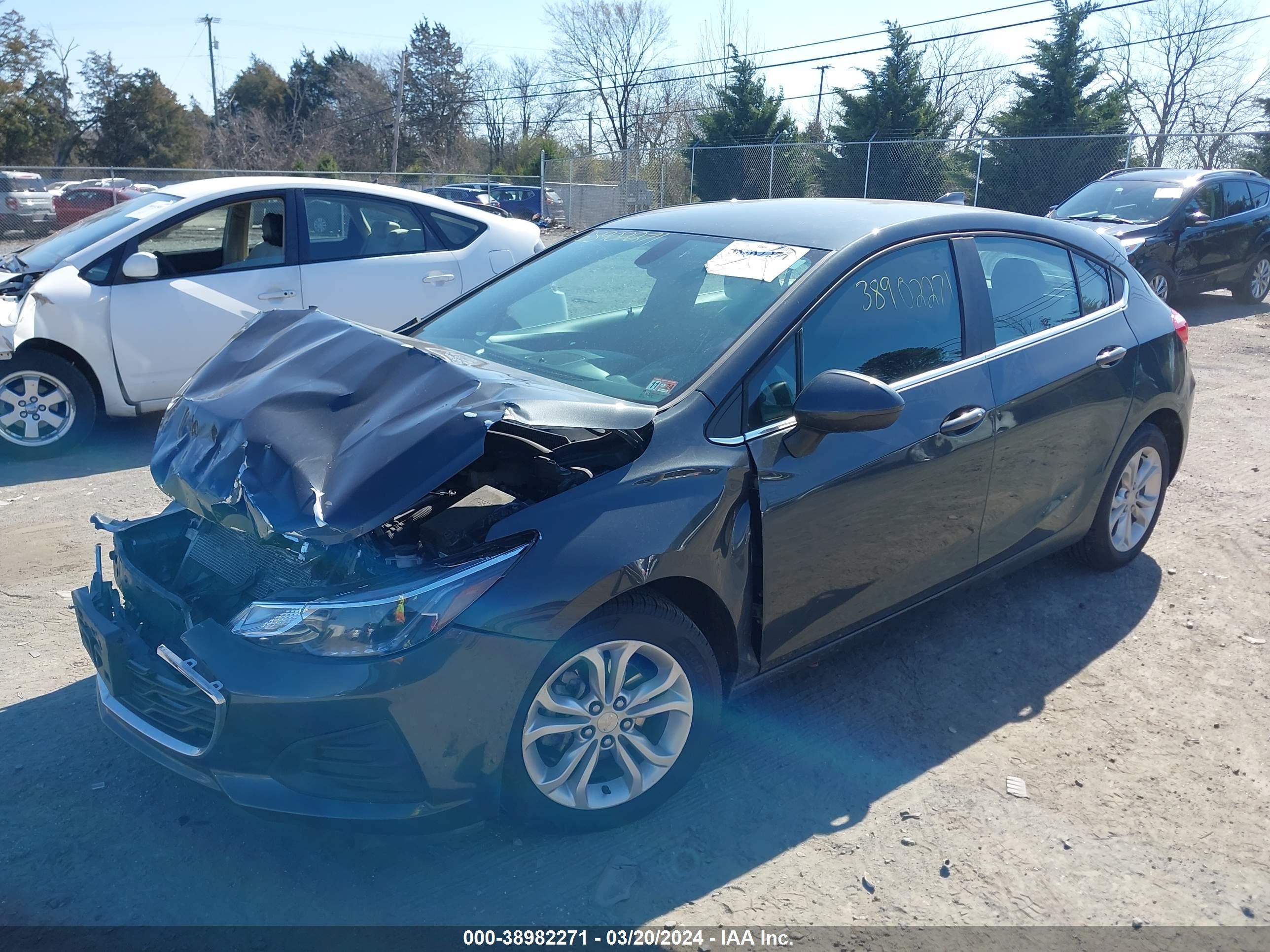 Photo 1 VIN: 3G1BE6SM4KS550769 - CHEVROLET CRUZE 