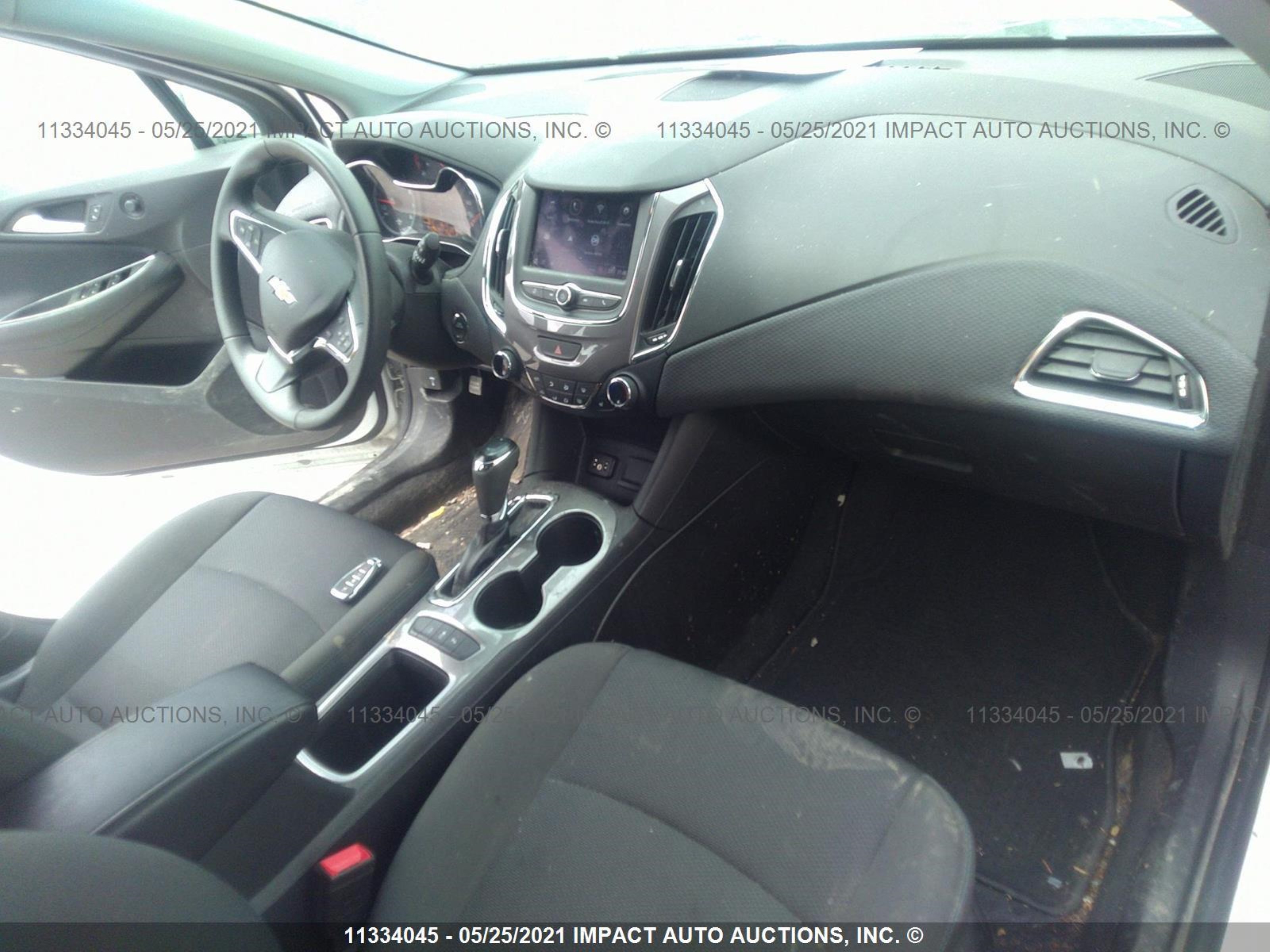 Photo 4 VIN: 3G1BE6SM8KS565789 - CHEVROLET CRUZE 