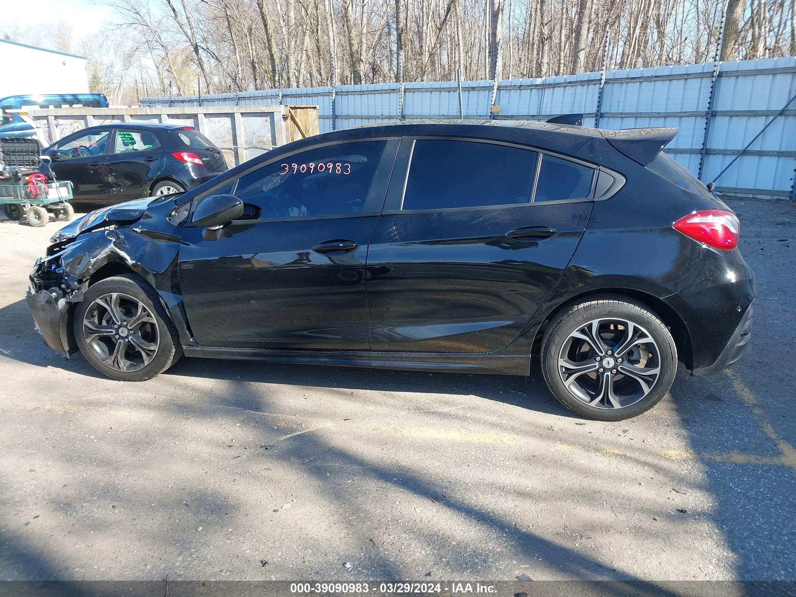 Photo 13 VIN: 3G1BE6SMXKS534981 - CHEVROLET CRUZE 