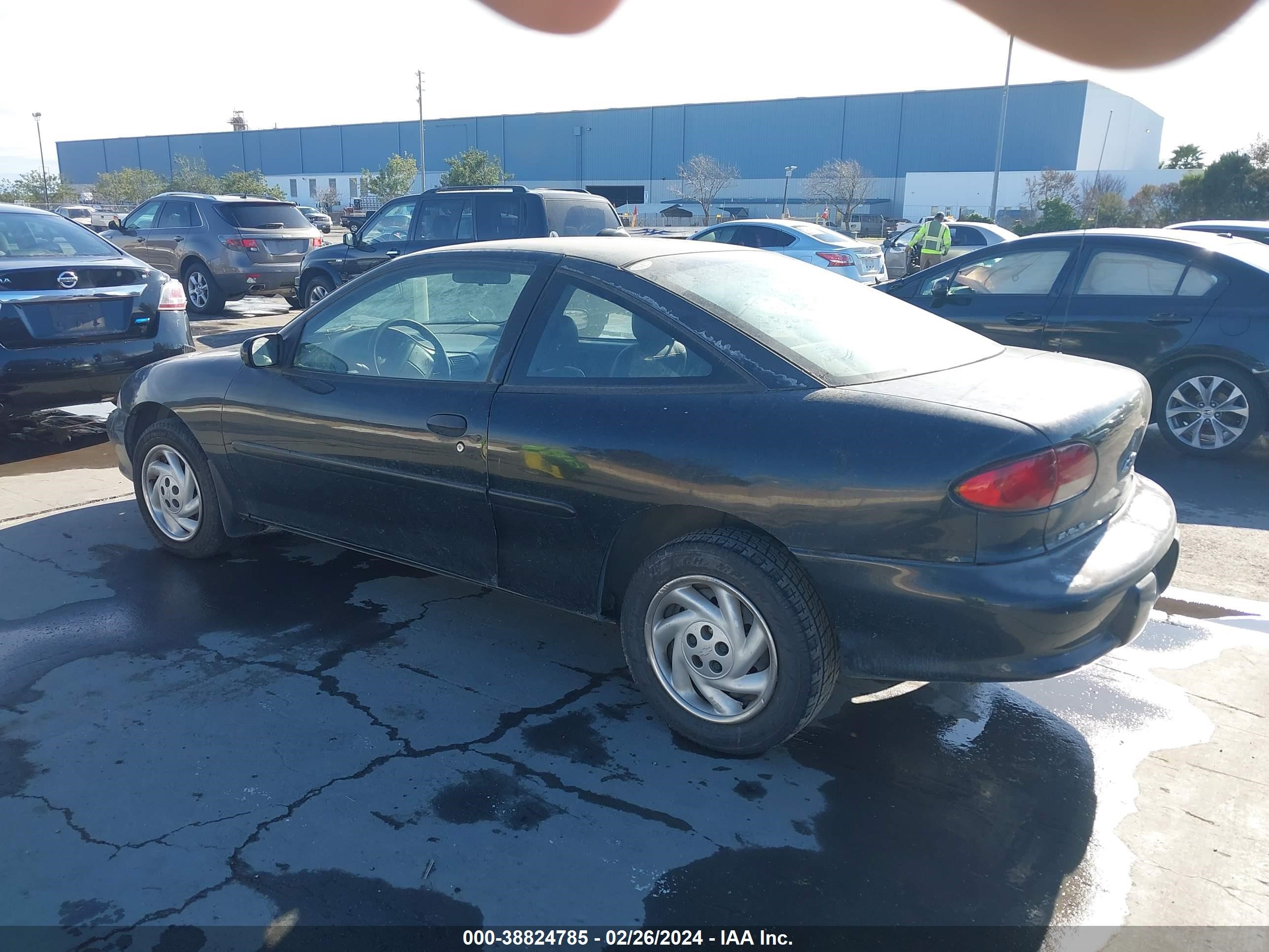 Photo 2 VIN: 3G1JC1240WZ850027 - CHEVROLET CAVALIER 