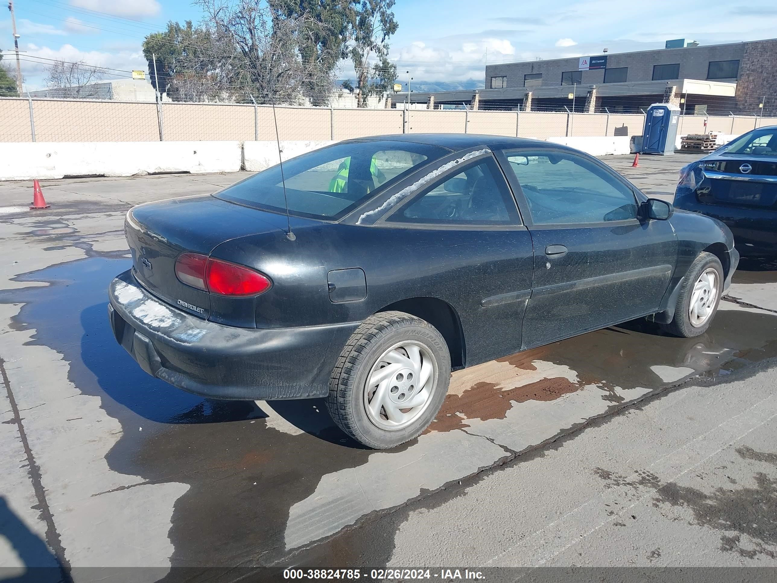 Photo 3 VIN: 3G1JC1240WZ850027 - CHEVROLET CAVALIER 