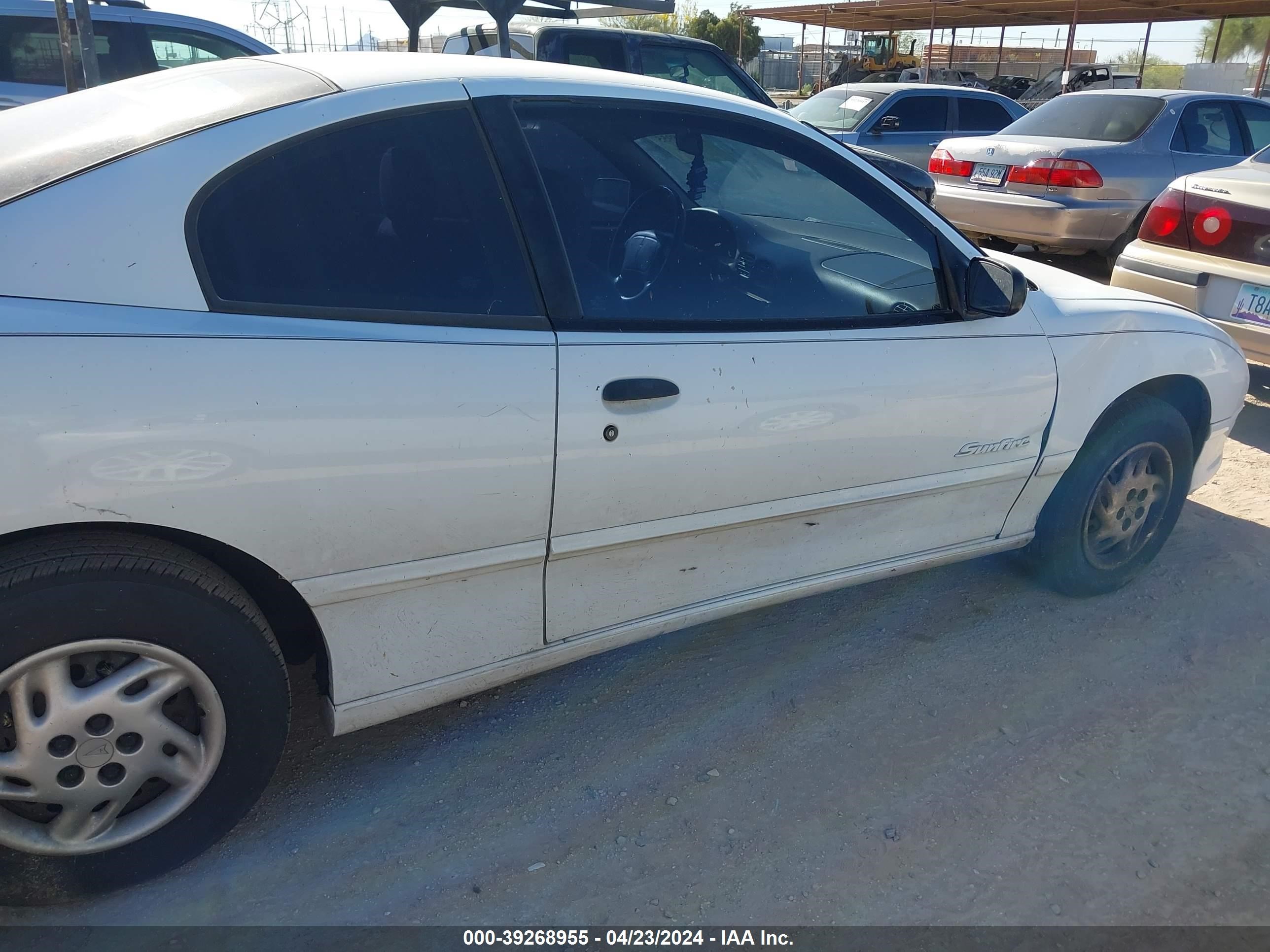 Photo 5 VIN: 3G2JB1249TS810037 - PONTIAC SUNFIRE 