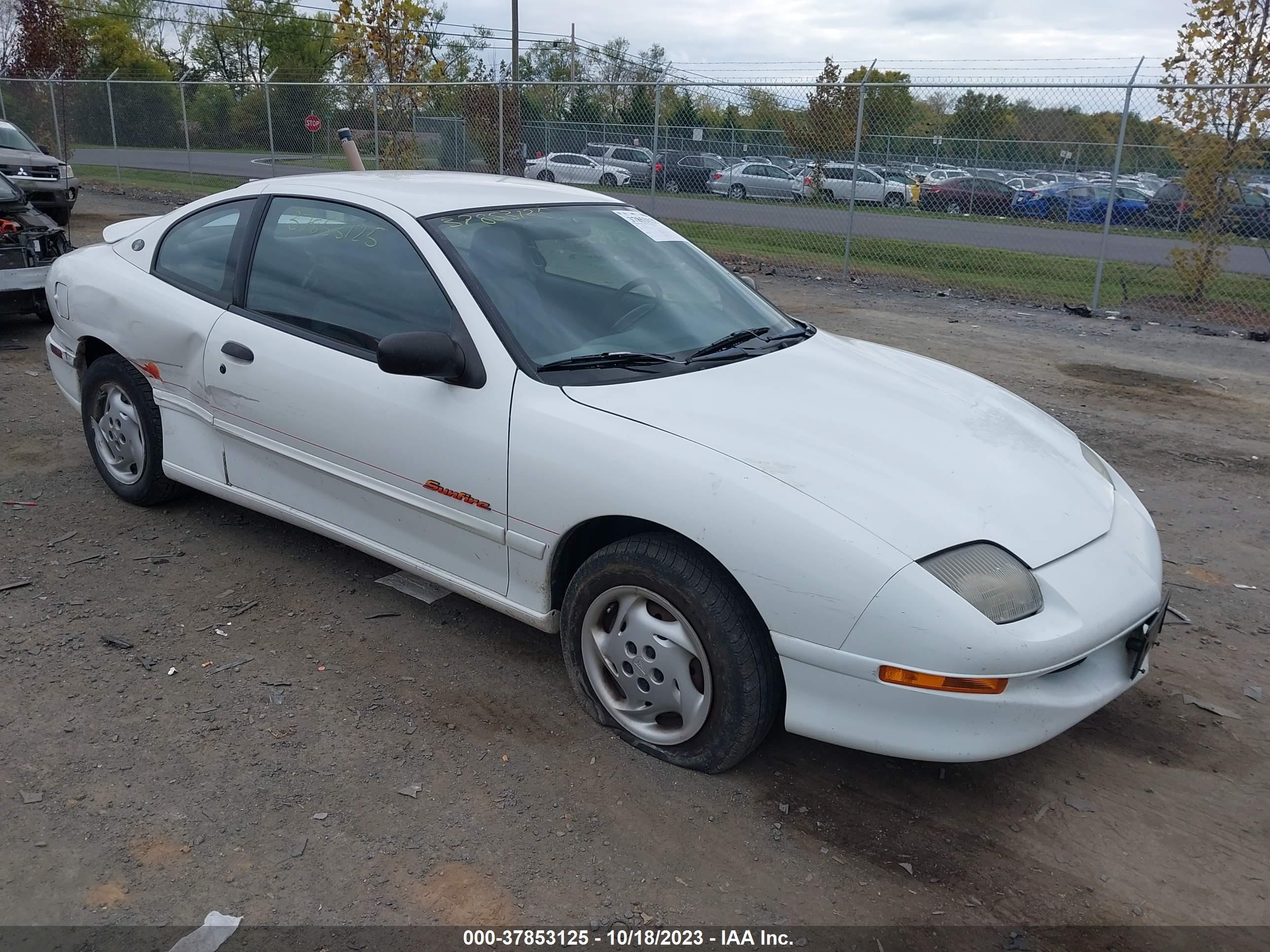 Photo 0 VIN: 3G2JB124XWS830866 - PONTIAC SUNFIRE 