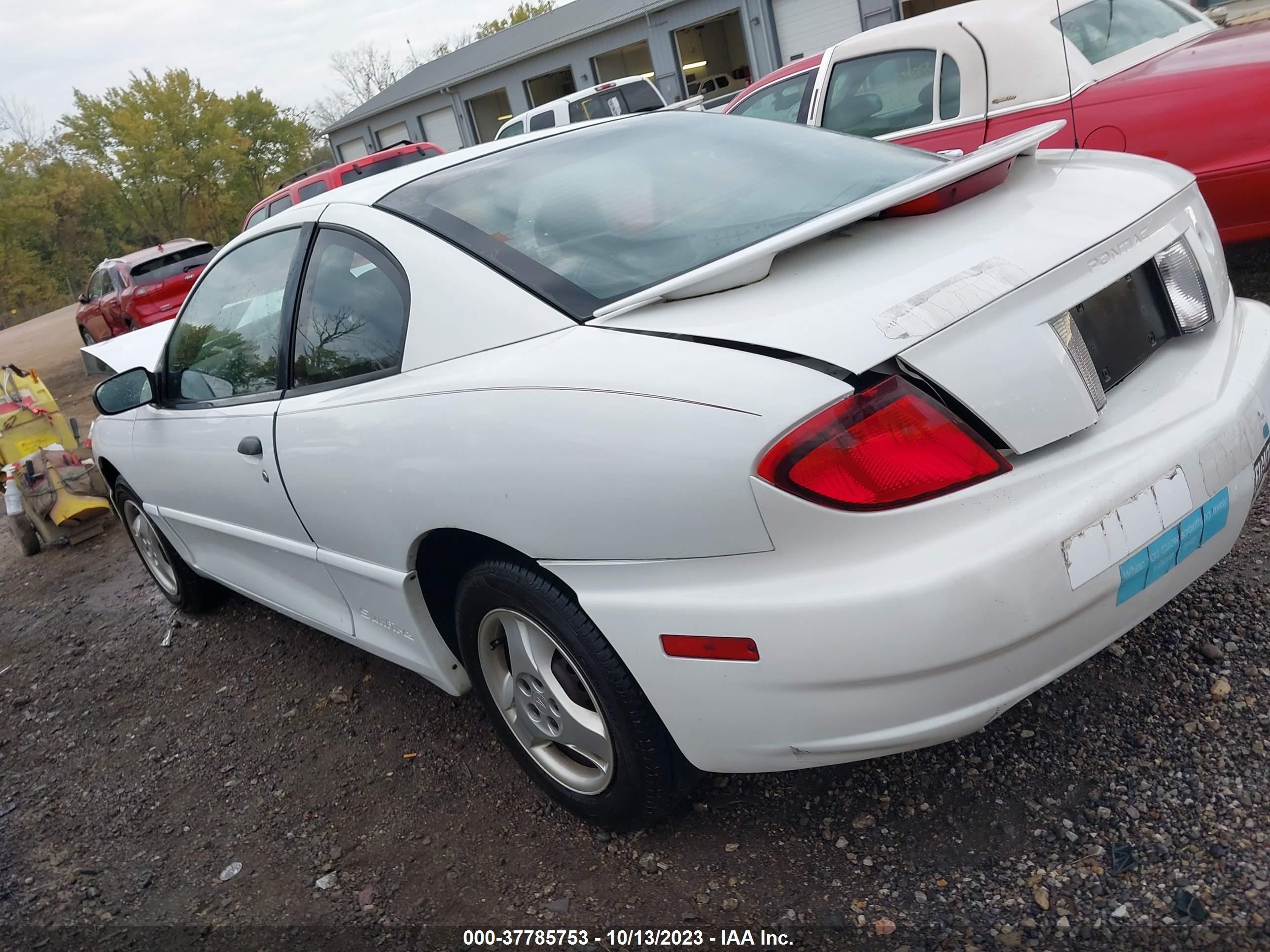 Photo 2 VIN: 3G2JB12F25S124345 - PONTIAC SUNFIRE 