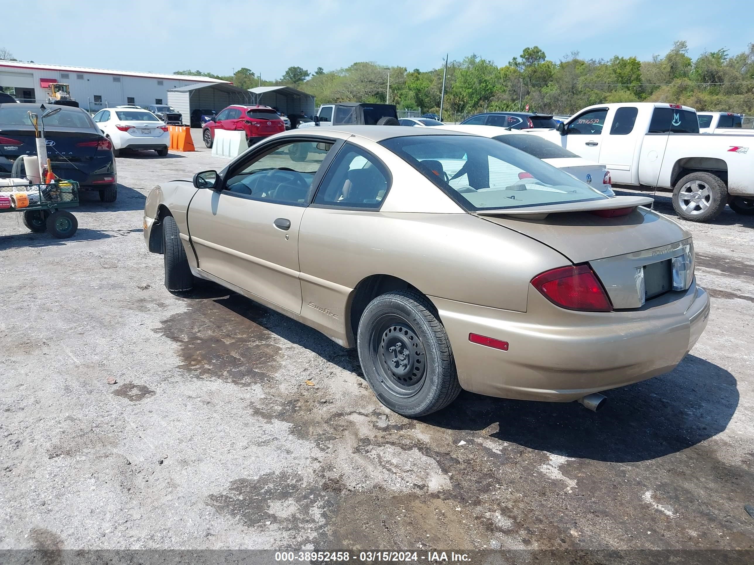 Photo 2 VIN: 3G2JB12F35S213504 - PONTIAC SUNFIRE 