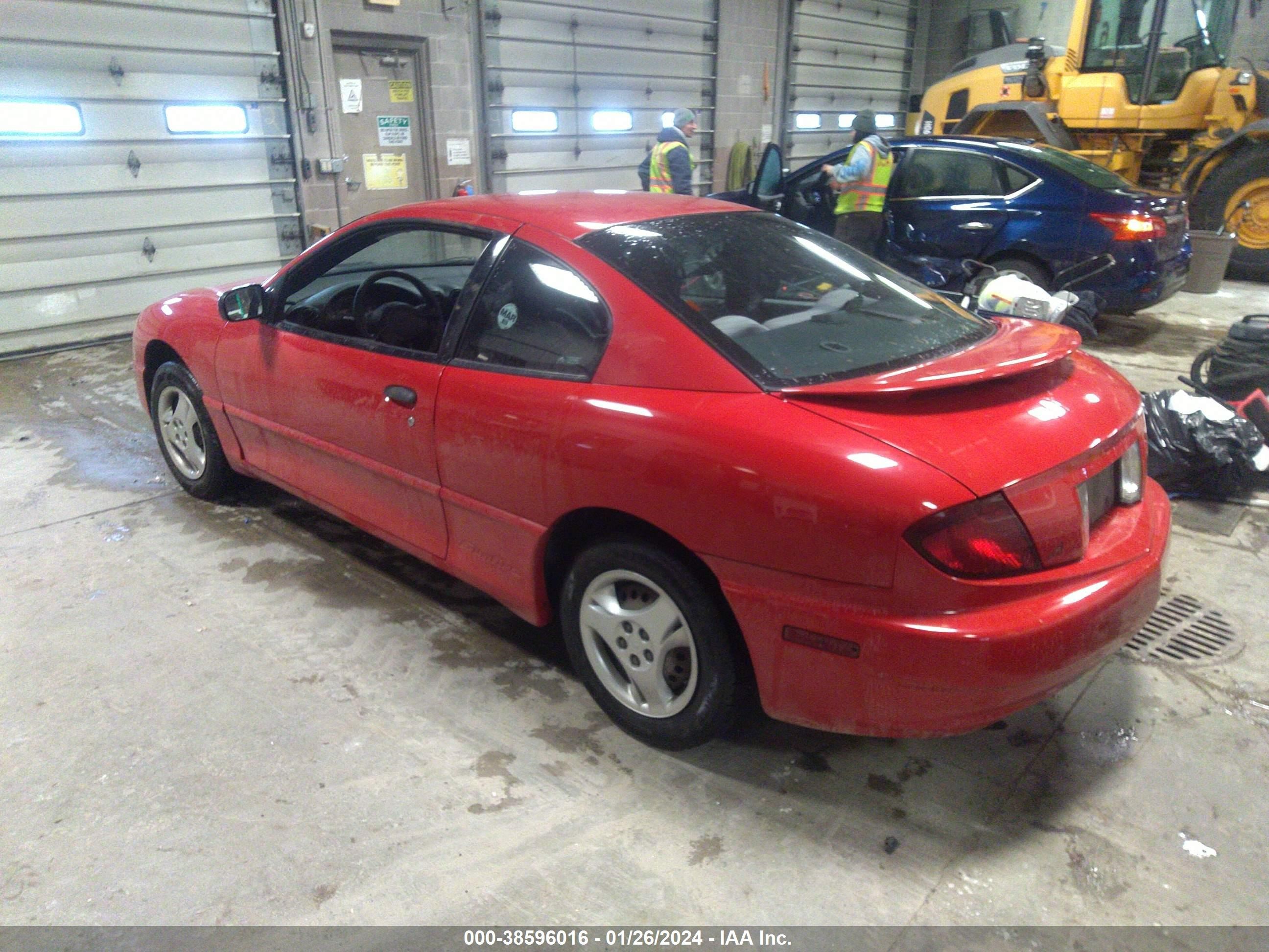 Photo 2 VIN: 3G2JB12F45S225189 - PONTIAC SUNFIRE 