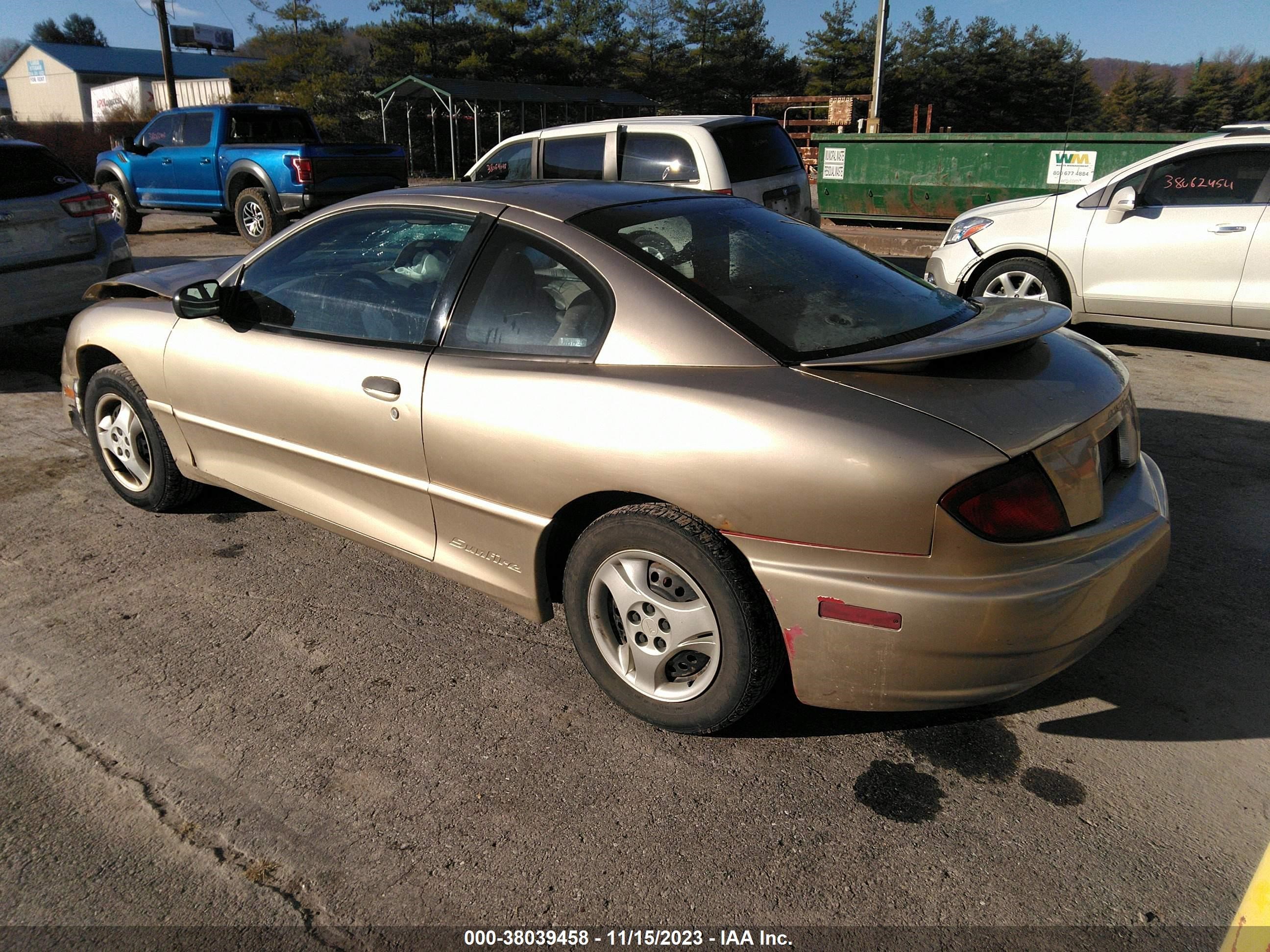 Photo 2 VIN: 3G2JB12F55S136070 - PONTIAC SUNFIRE 