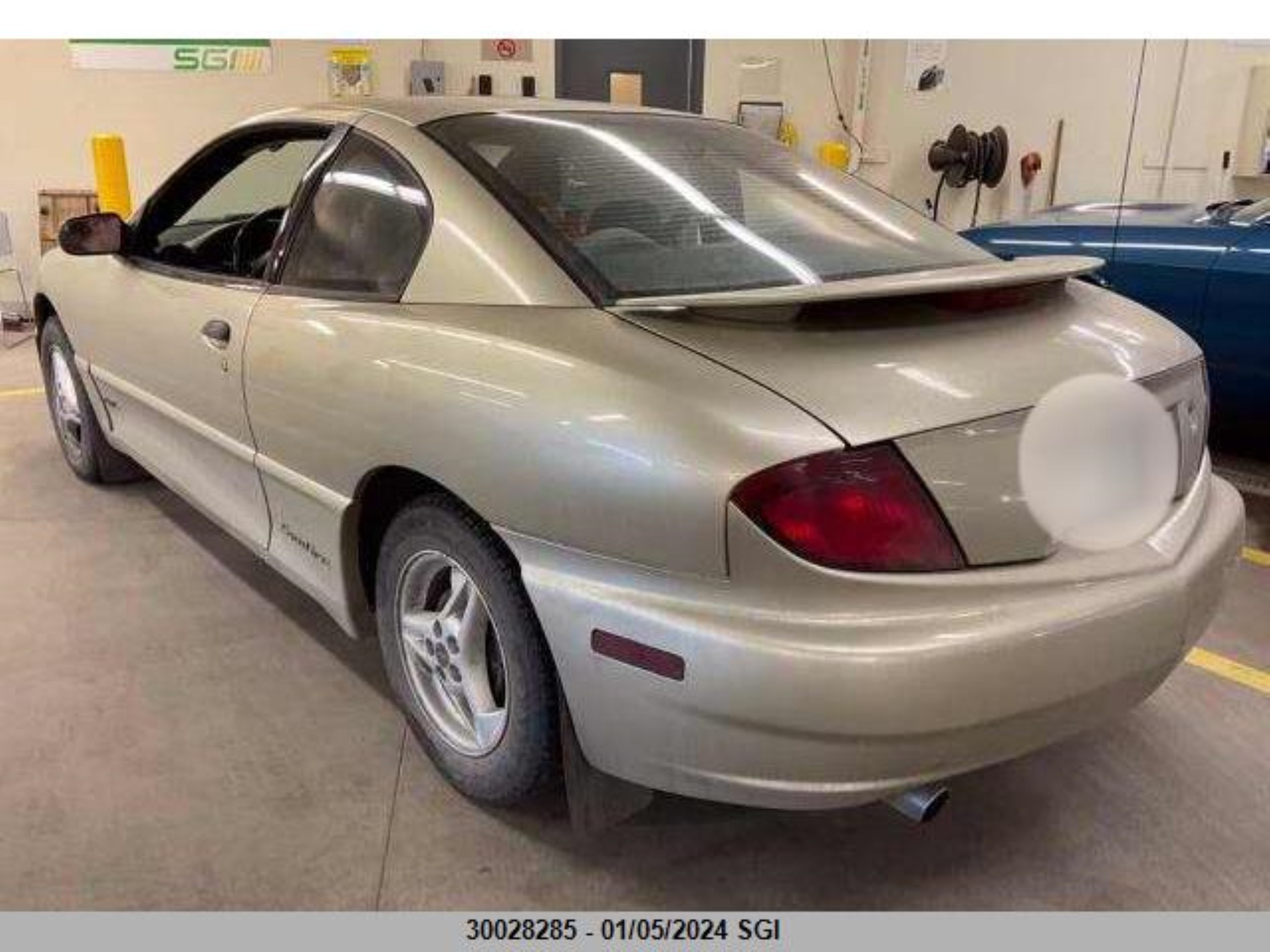 Photo 2 VIN: 3G2JB12F83S179007 - PONTIAC SUNFIRE 