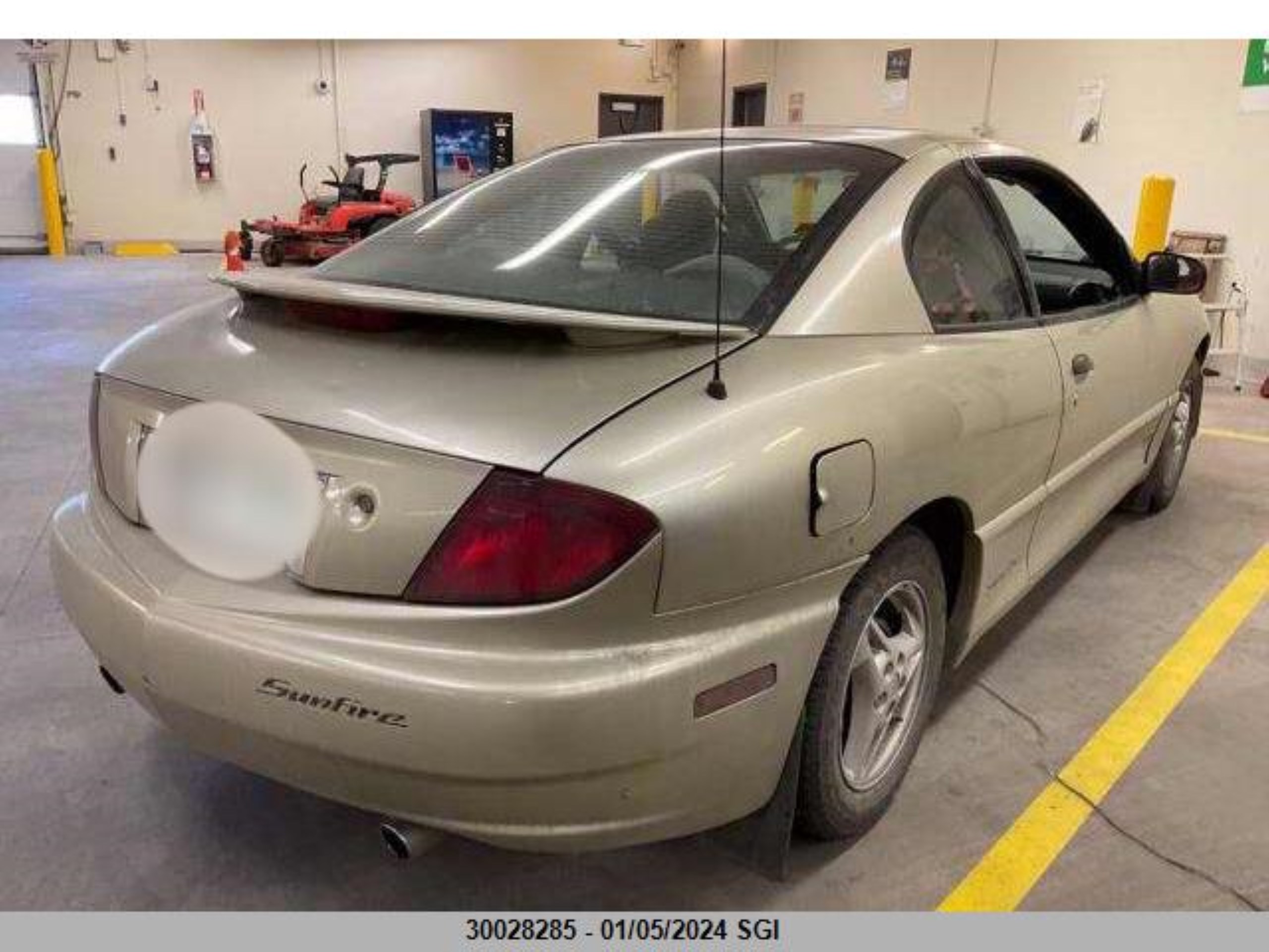 Photo 3 VIN: 3G2JB12F83S179007 - PONTIAC SUNFIRE 