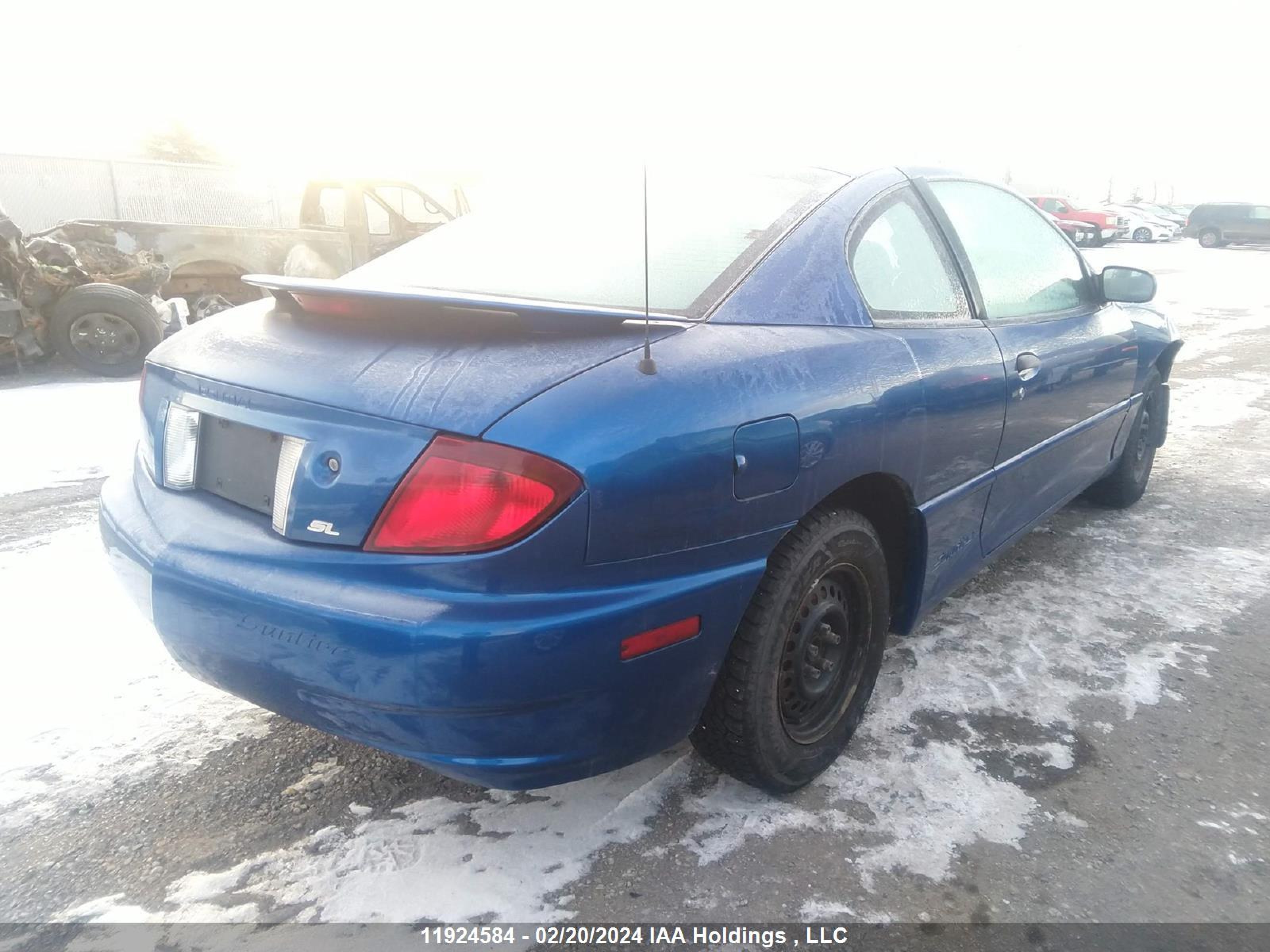 Photo 3 VIN: 3G2JB12F84S106009 - PONTIAC SUNFIRE 