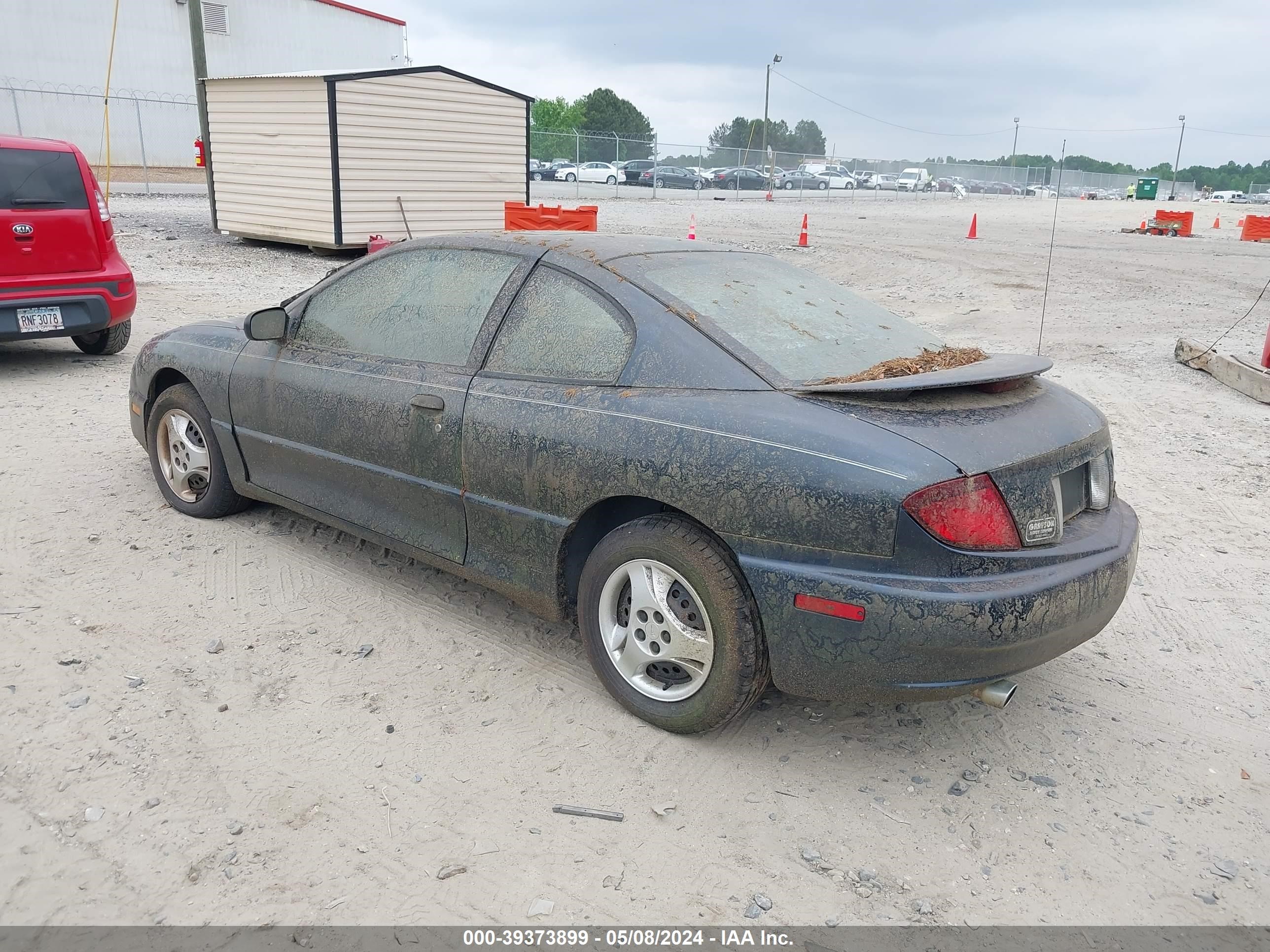 Photo 2 VIN: 3G2JB12F95S100060 - PONTIAC SUNFIRE 