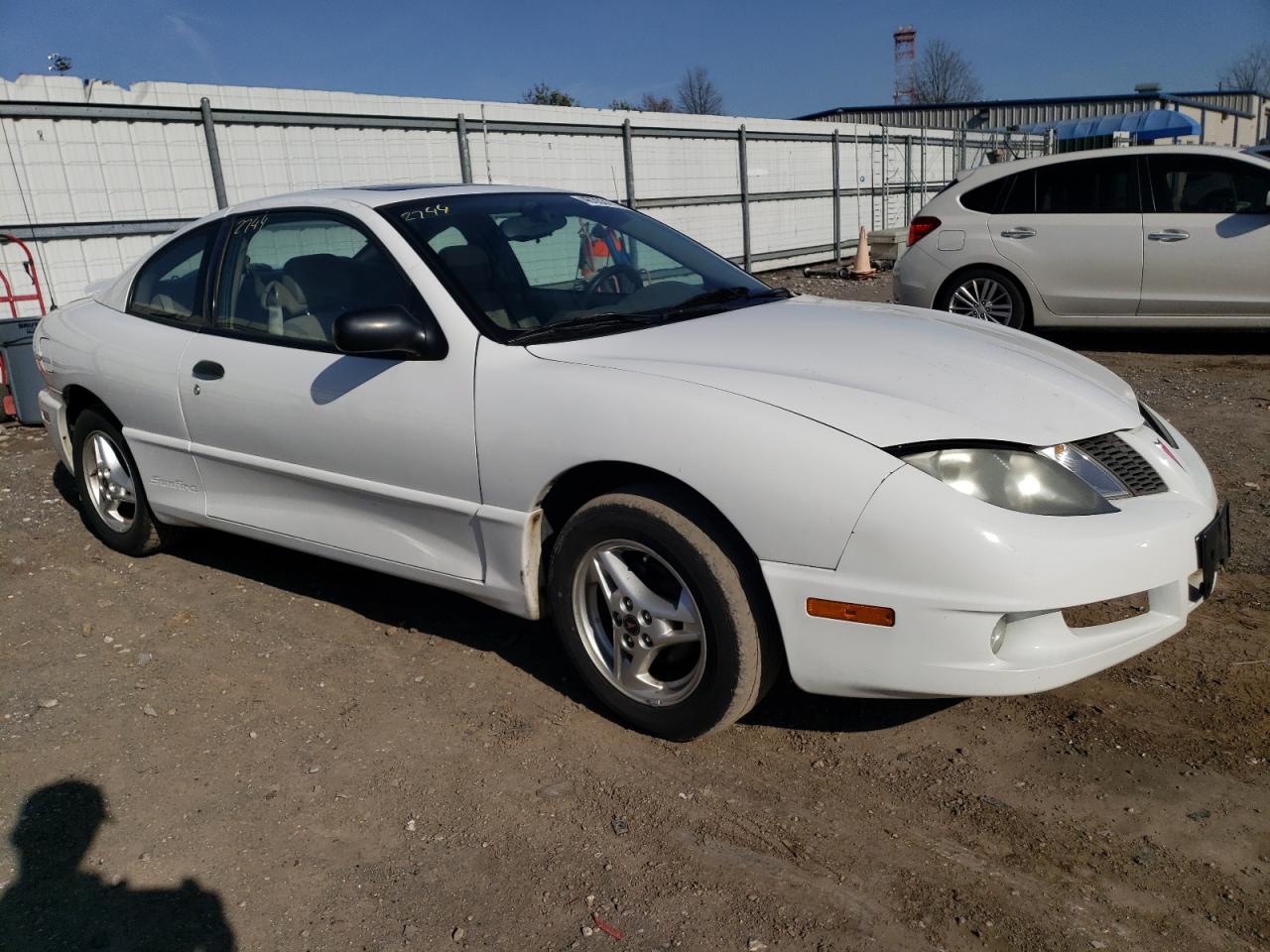 Photo 3 VIN: 3G2JB14F45S212732 - PONTIAC SUNFIRE 