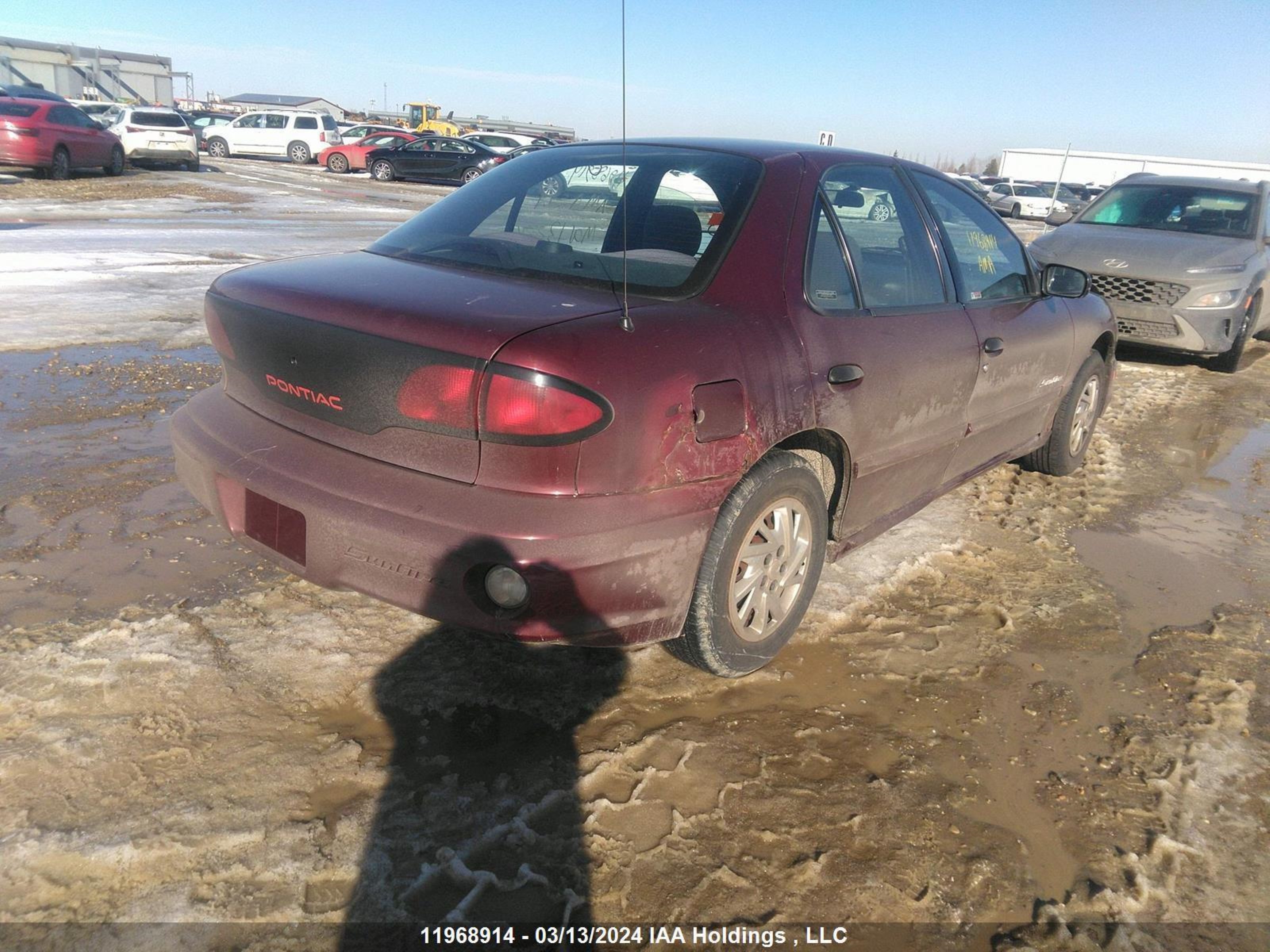 Photo 3 VIN: 3G2JB524X2S143937 - PONTIAC SUNFIRE 