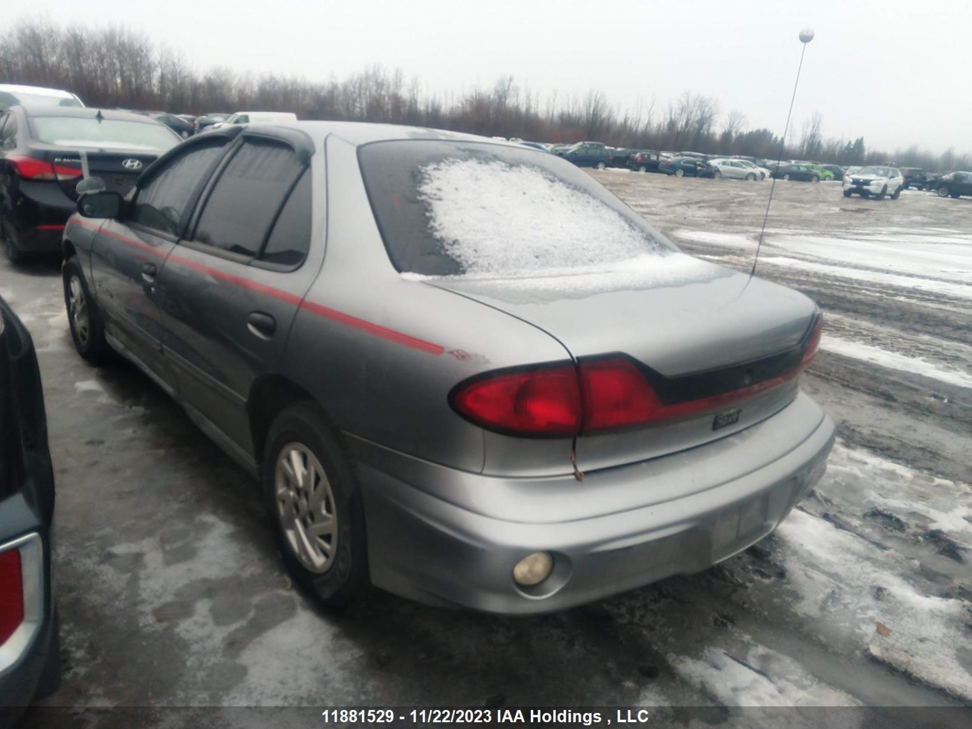 Photo 2 VIN: 3G2JB52F05S210759 - PONTIAC SUNFIRE 