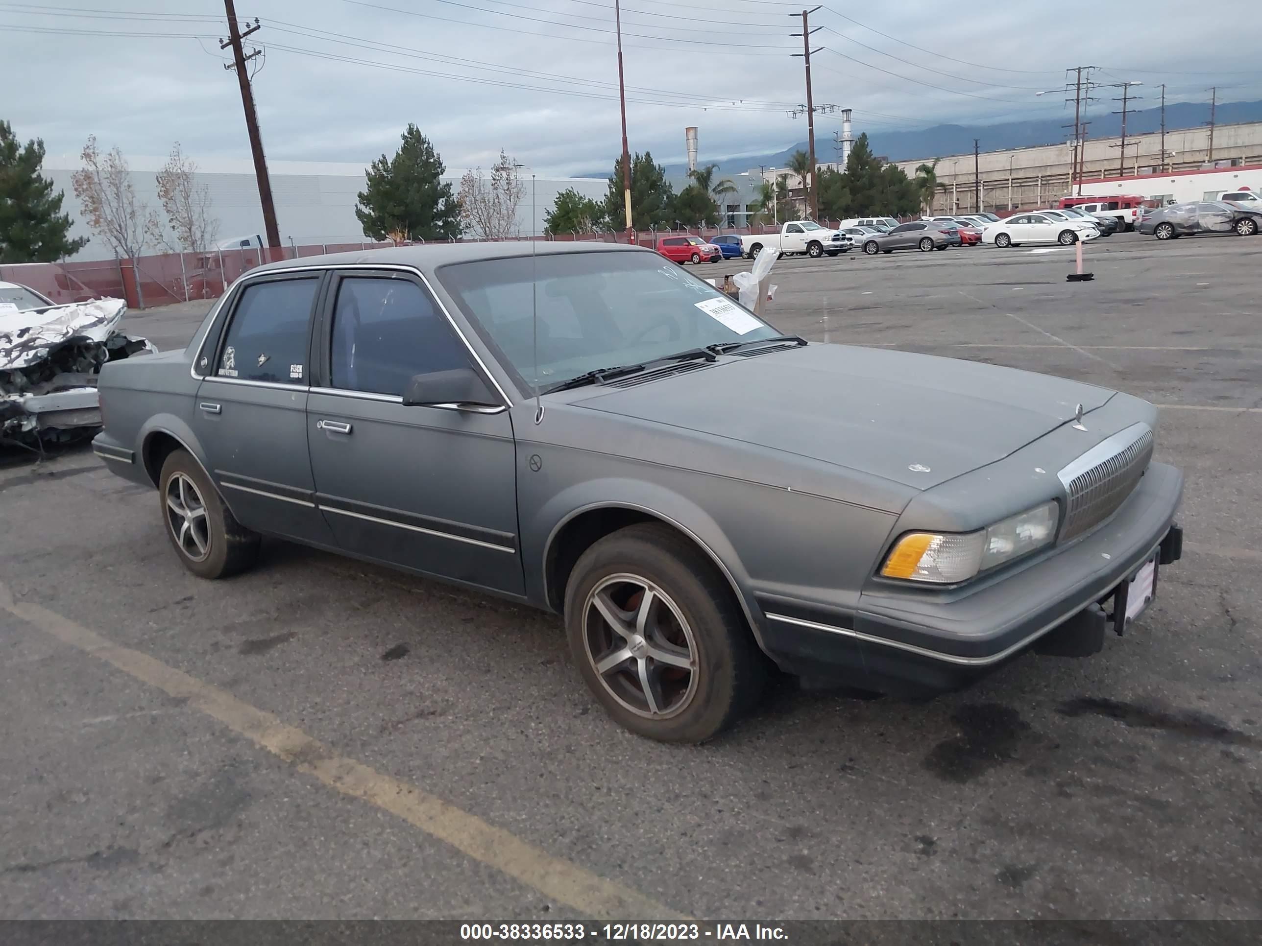 Photo 1 VIN: 3G4AH54N2NS622160 - BUICK CENTURY 