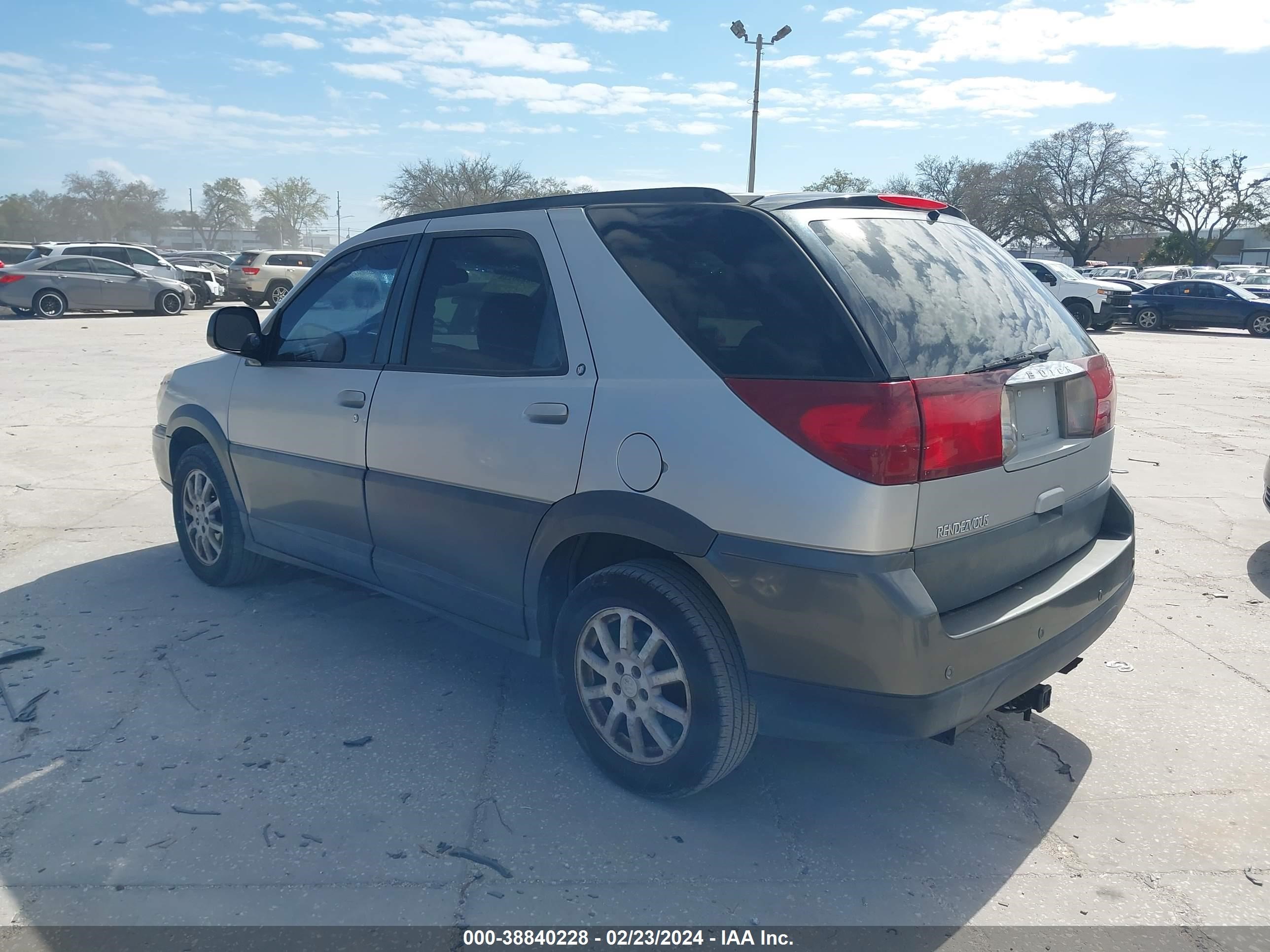 Photo 3 VIN: 3G5DA03E15S517546 - BUICK RENDEZVOUS 