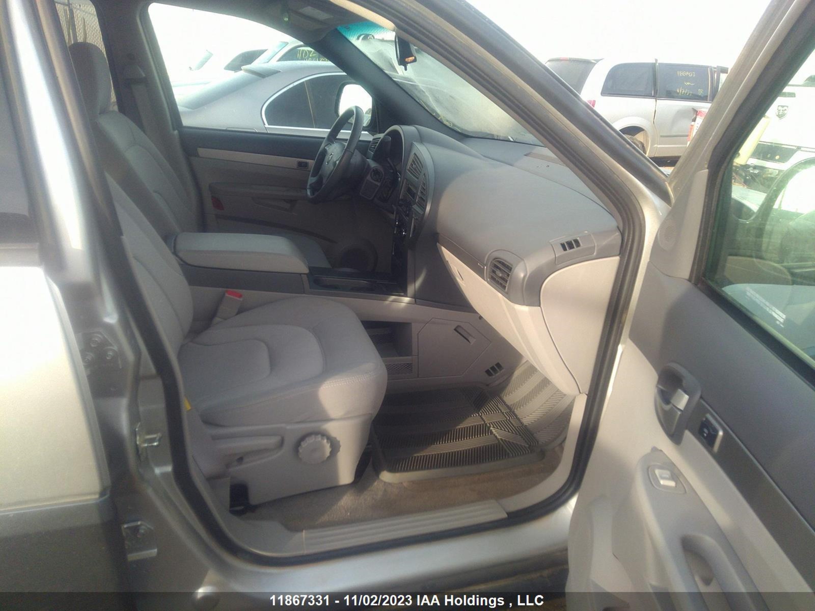 Photo 4 VIN: 3G5DA03E35S523381 - BUICK RENDEZVOUS 