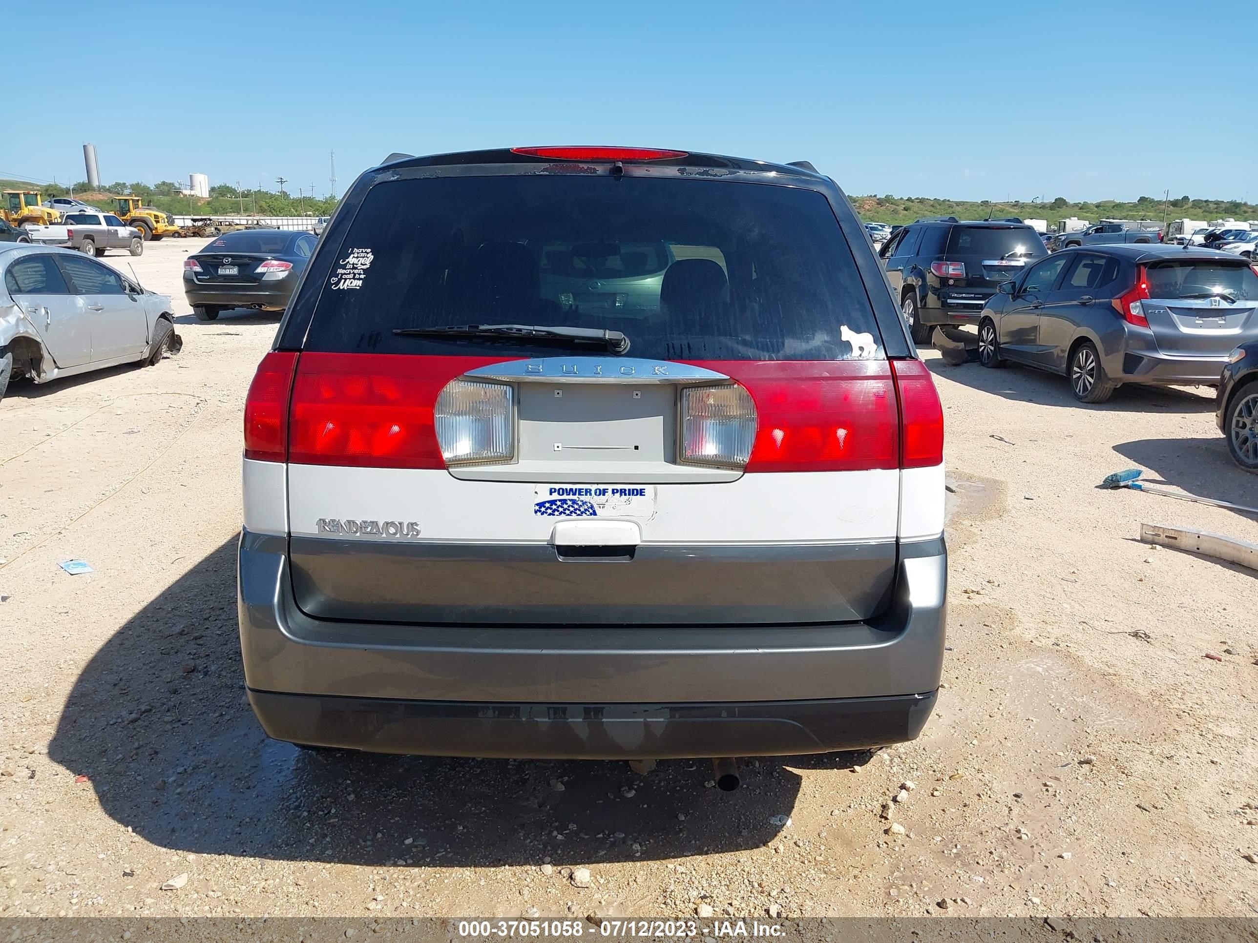 Photo 16 VIN: 3G5DA03E44S579327 - BUICK RENDEZVOUS 