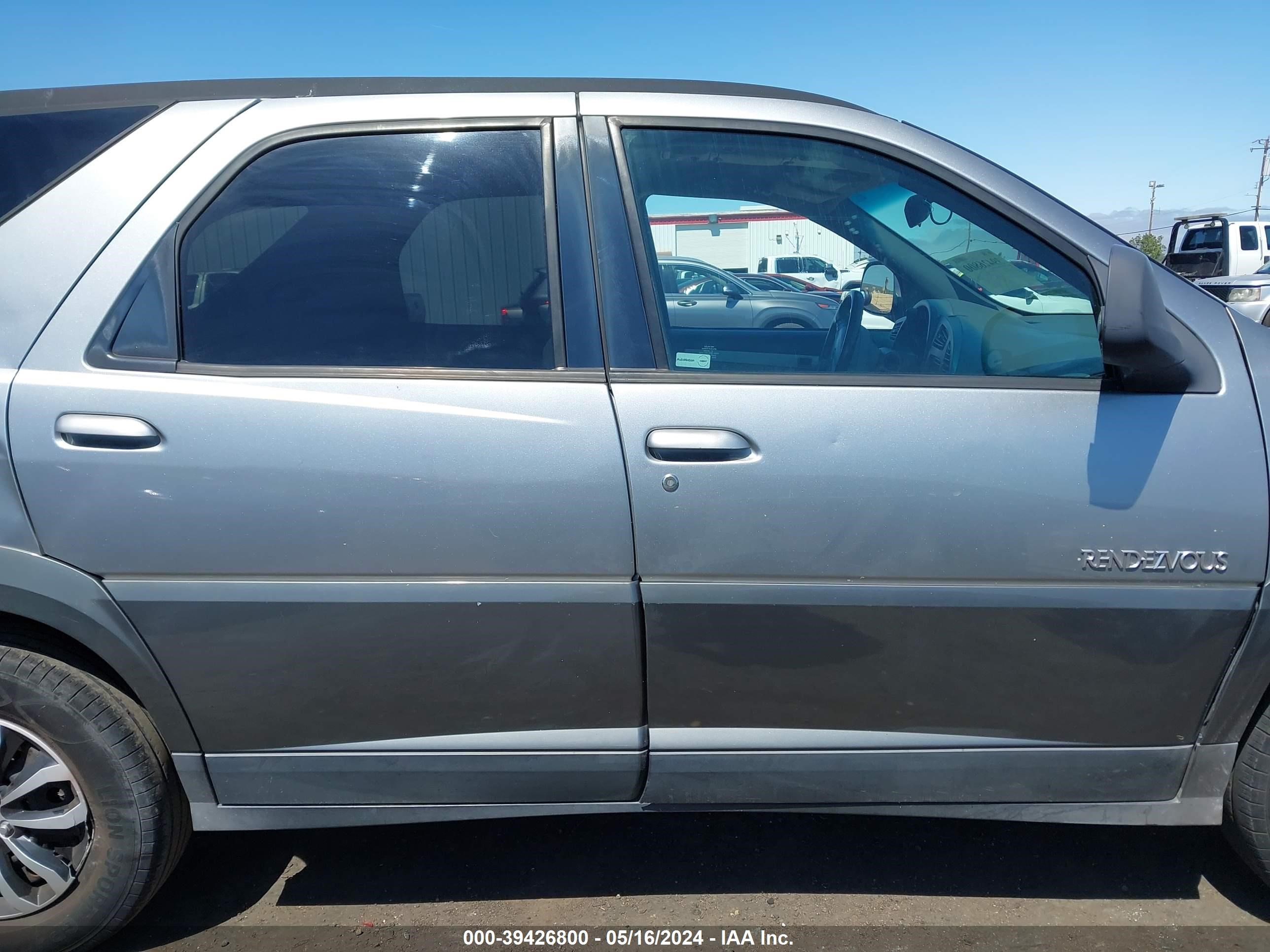 Photo 11 VIN: 3G5DA03E53S594188 - BUICK RENDEZVOUS 