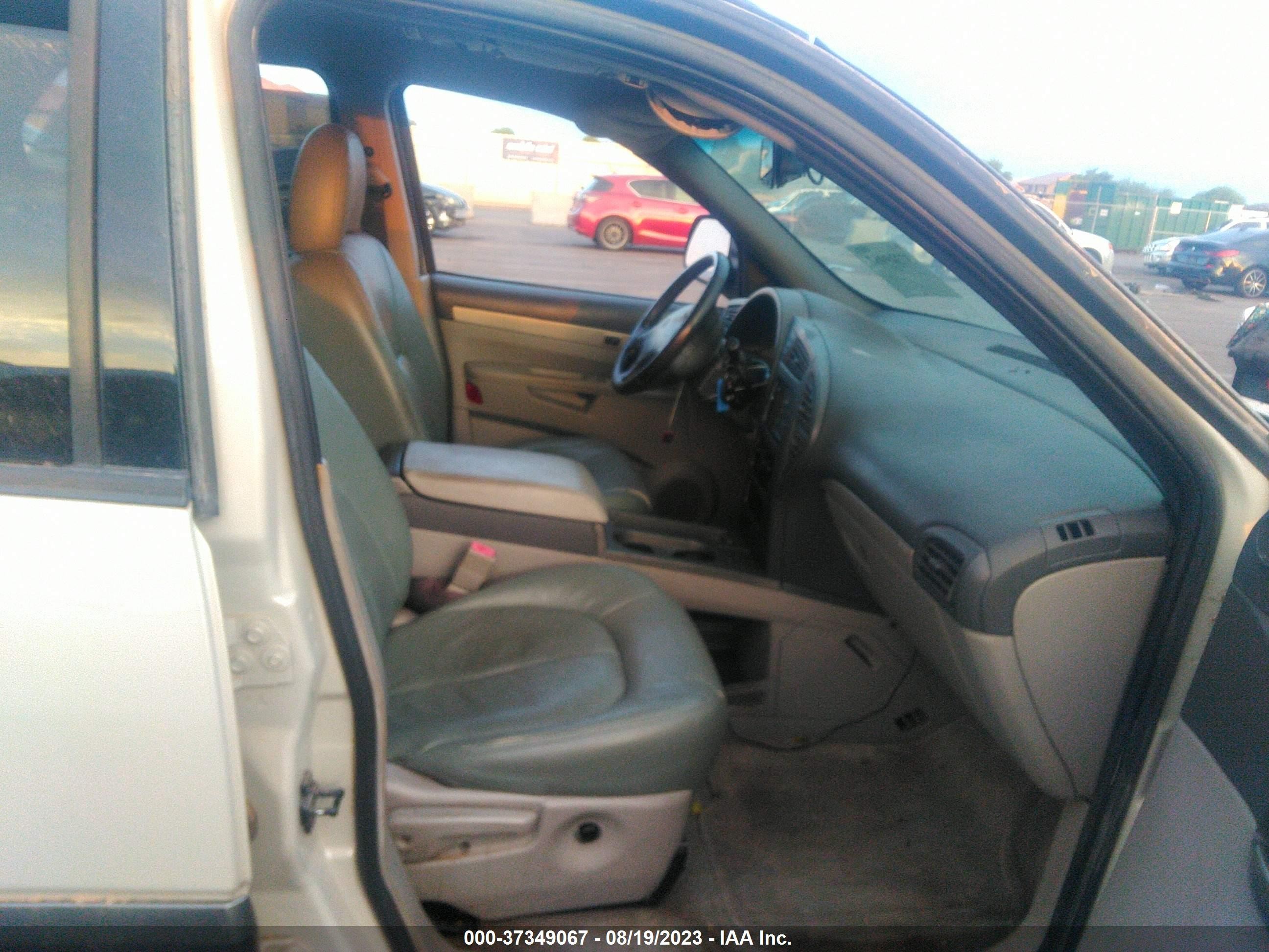 Photo 4 VIN: 3G5DA03E64S505004 - BUICK RENDEZVOUS 