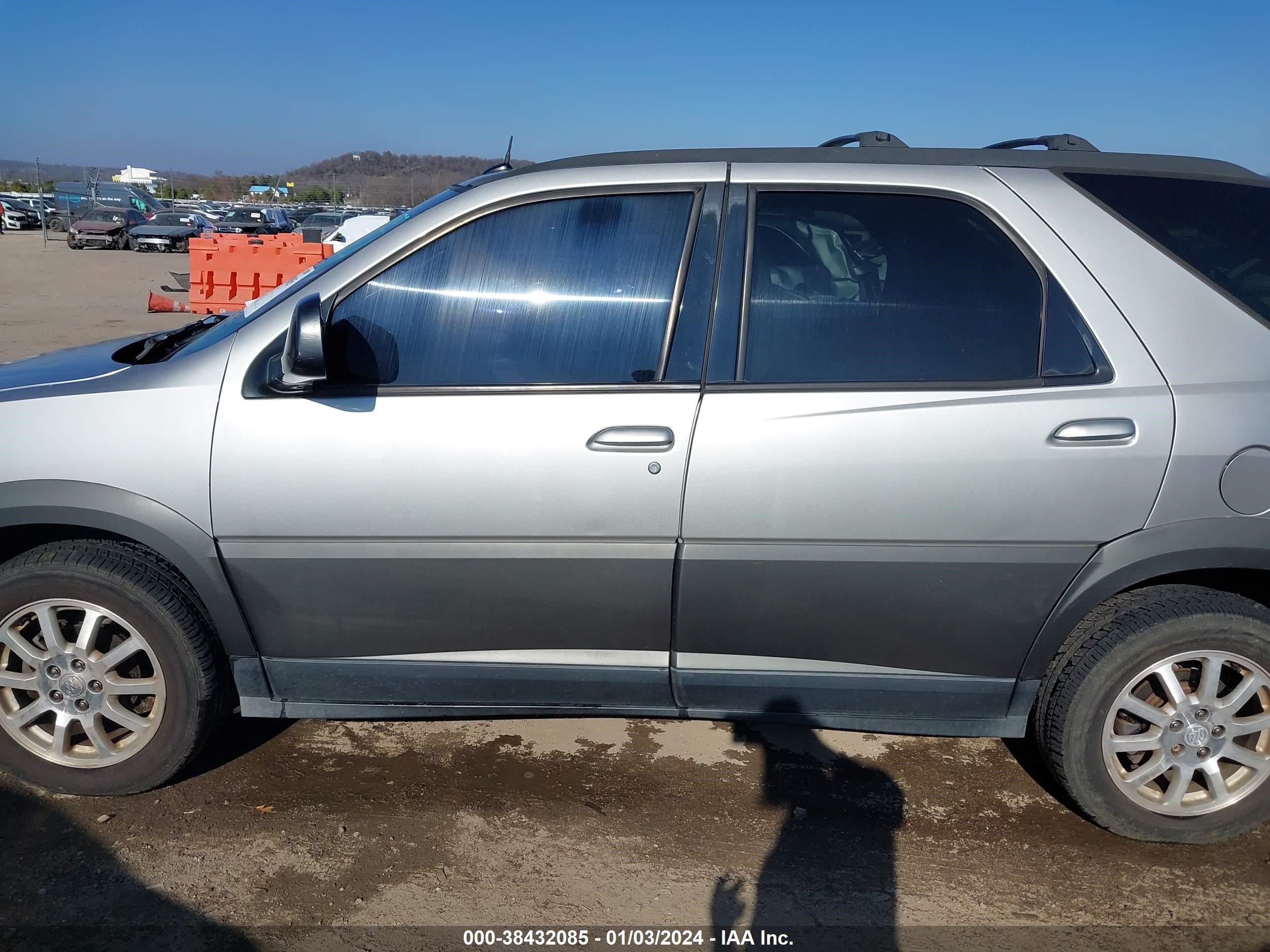 Photo 13 VIN: 3G5DA03E65S513640 - BUICK RENDEZVOUS 