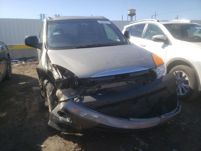 Photo 8 VIN: 3G5DA03E72S564396 - BUICK RENDEZVOUS 