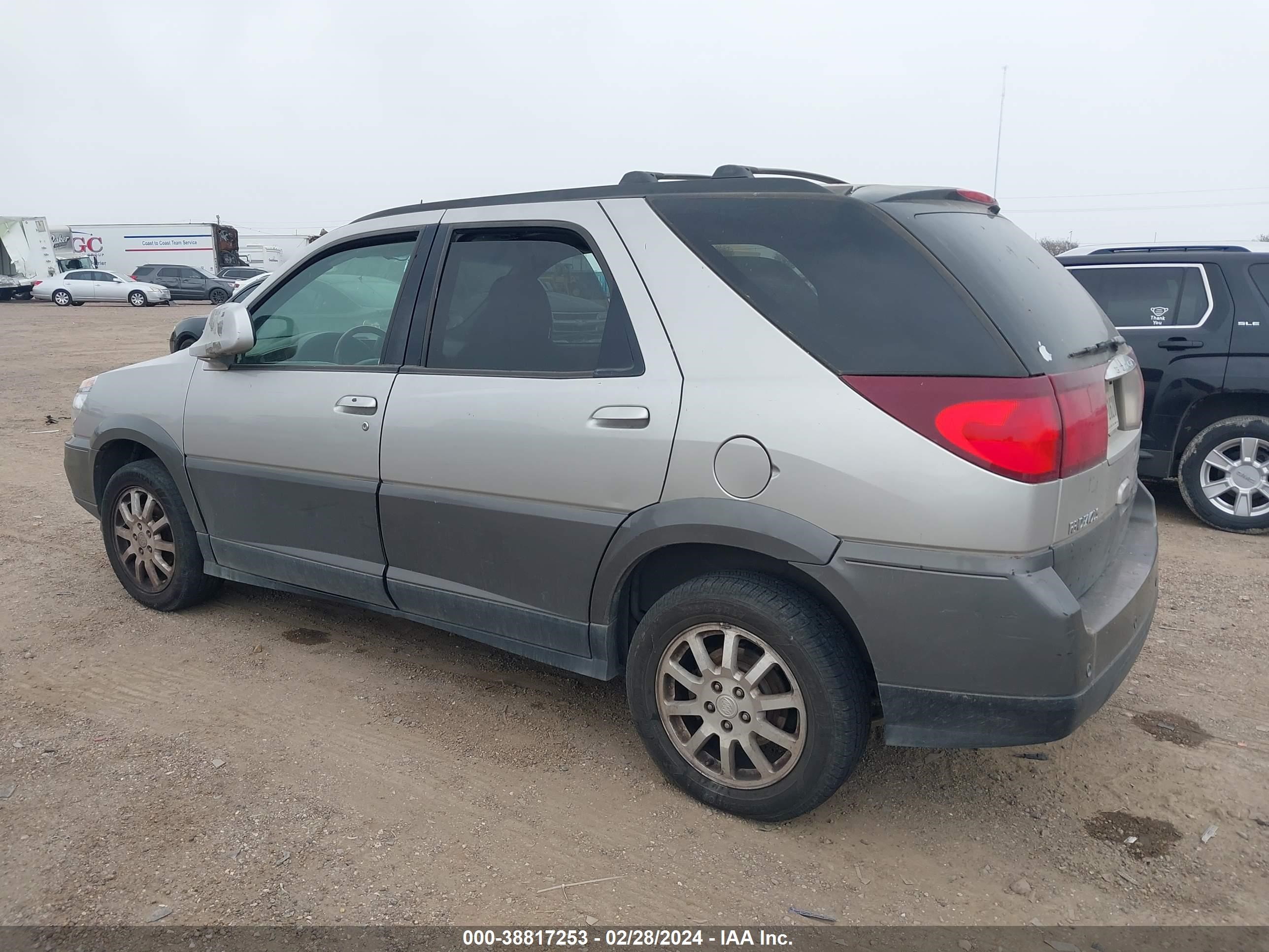 Photo 2 VIN: 3G5DA03E95S568812 - BUICK RENDEZVOUS 