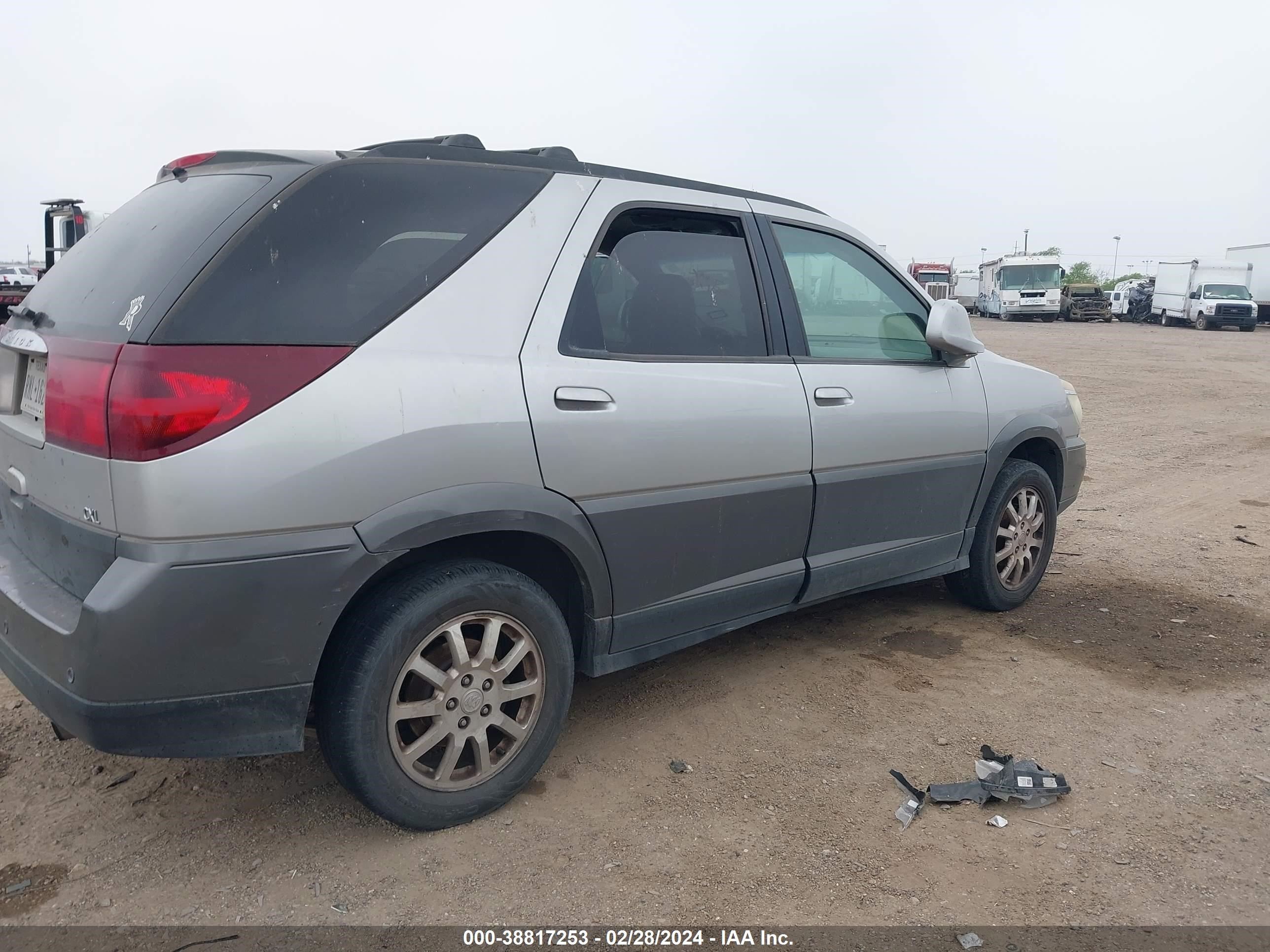 Photo 3 VIN: 3G5DA03E95S568812 - BUICK RENDEZVOUS 