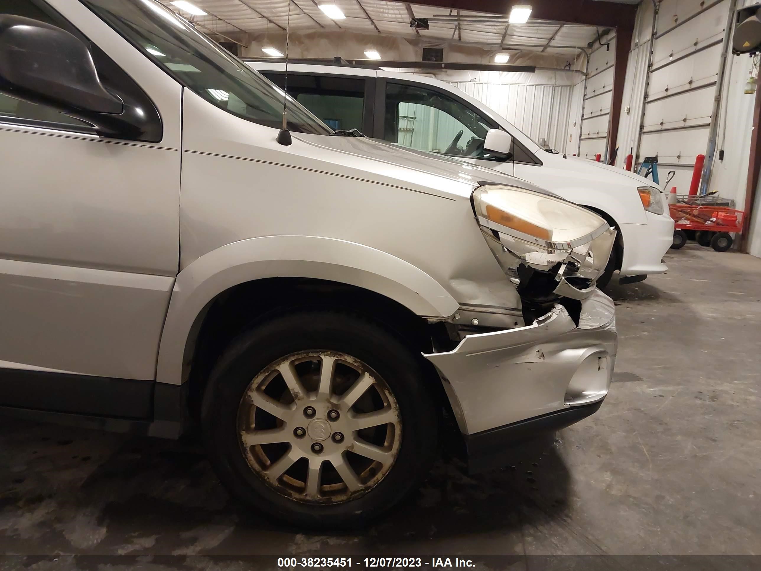 Photo 5 VIN: 3G5DA03L56S623112 - BUICK RENDEZVOUS 