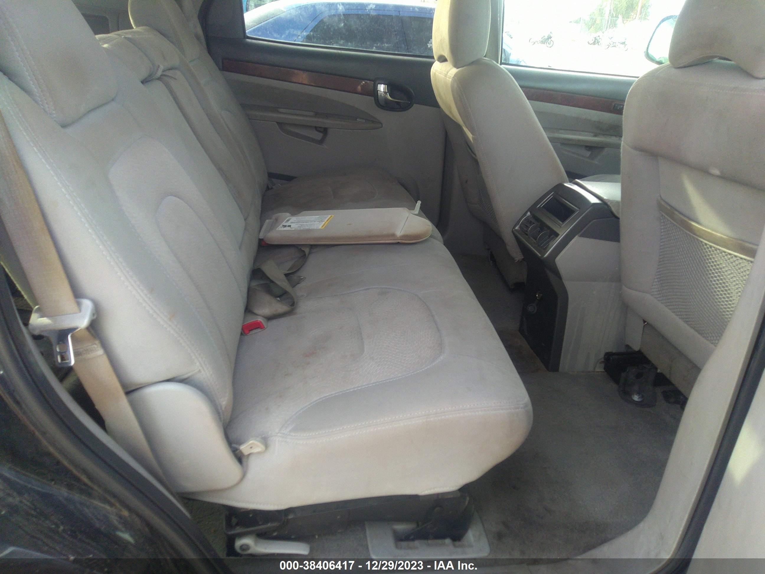 Photo 7 VIN: 3G5DA03LX7S517014 - BUICK RENDEZVOUS 