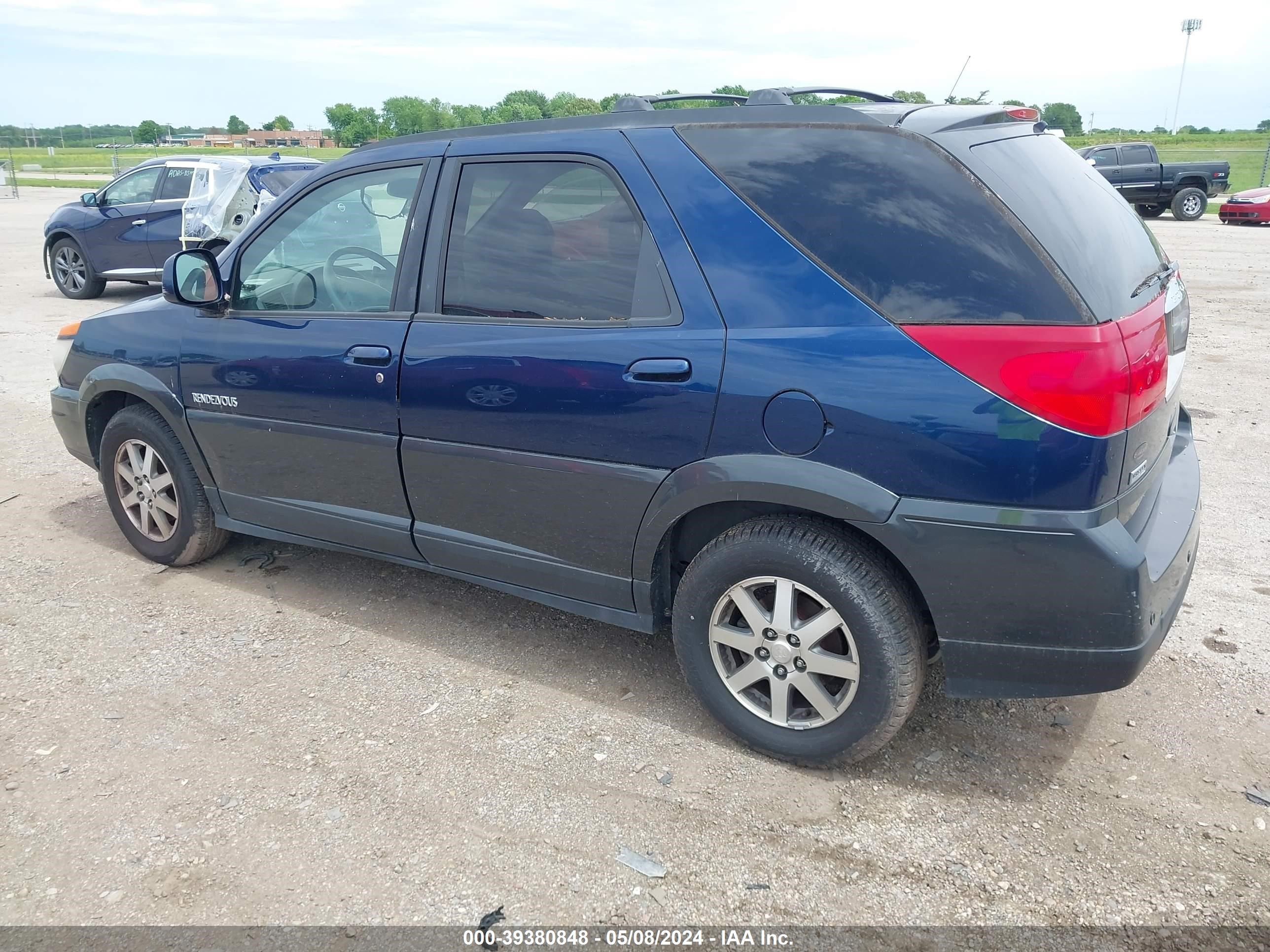 Photo 2 VIN: 3G5DB03E02S583790 - BUICK RENDEZVOUS 