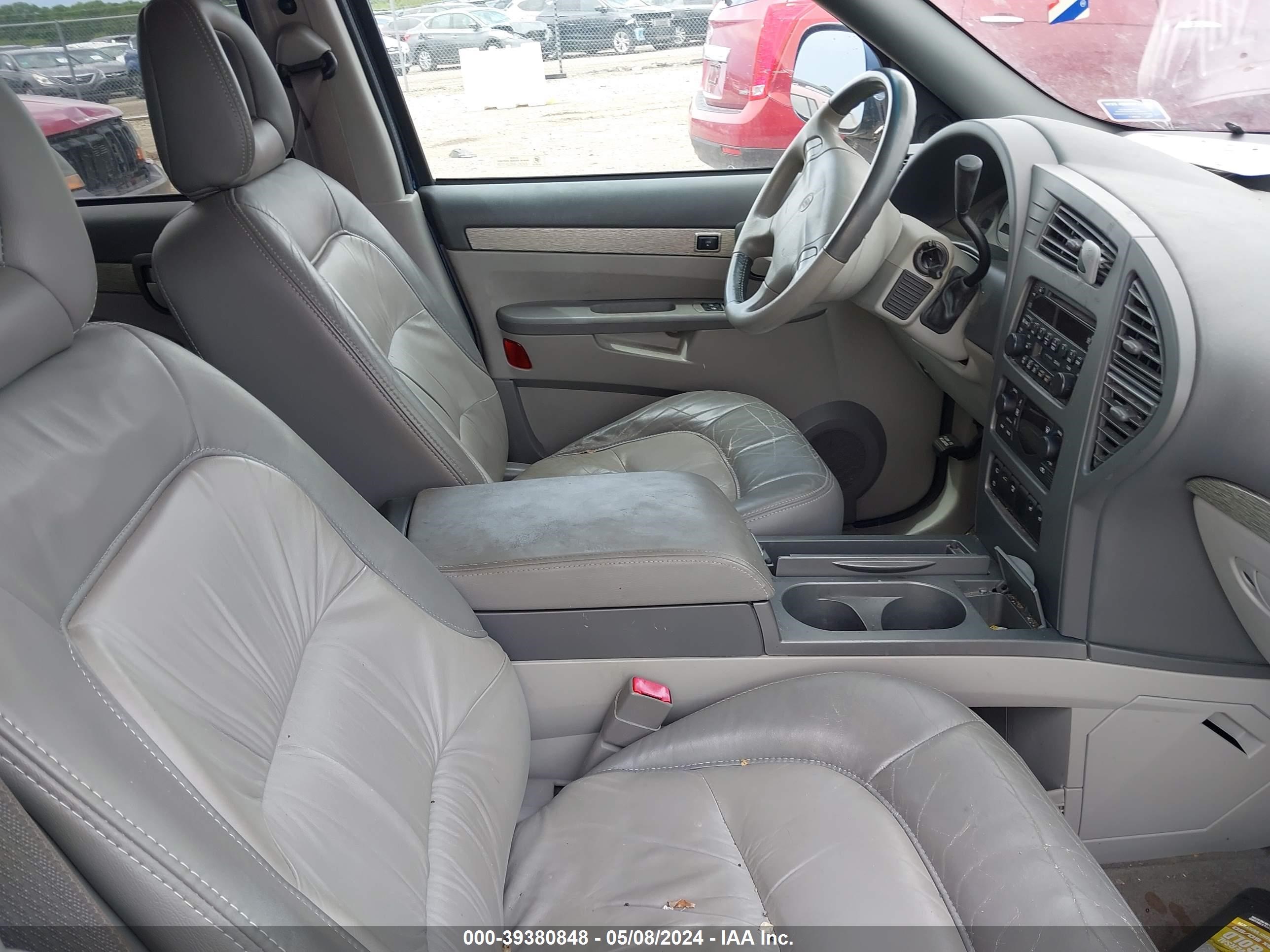 Photo 4 VIN: 3G5DB03E02S583790 - BUICK RENDEZVOUS 