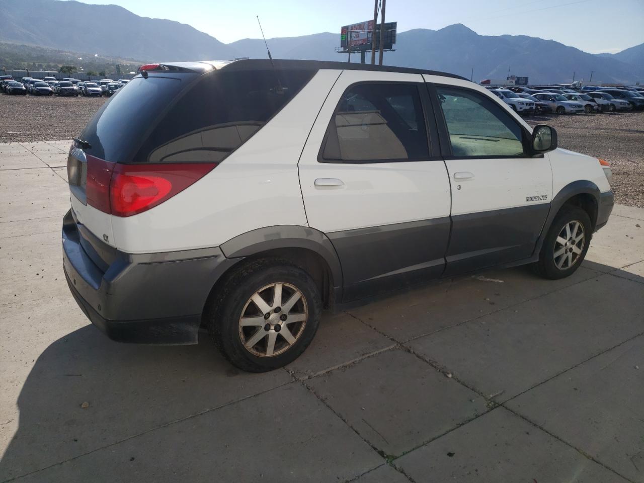 Photo 2 VIN: 3G5DB03E12S537921 - BUICK RENDEZVOUS 