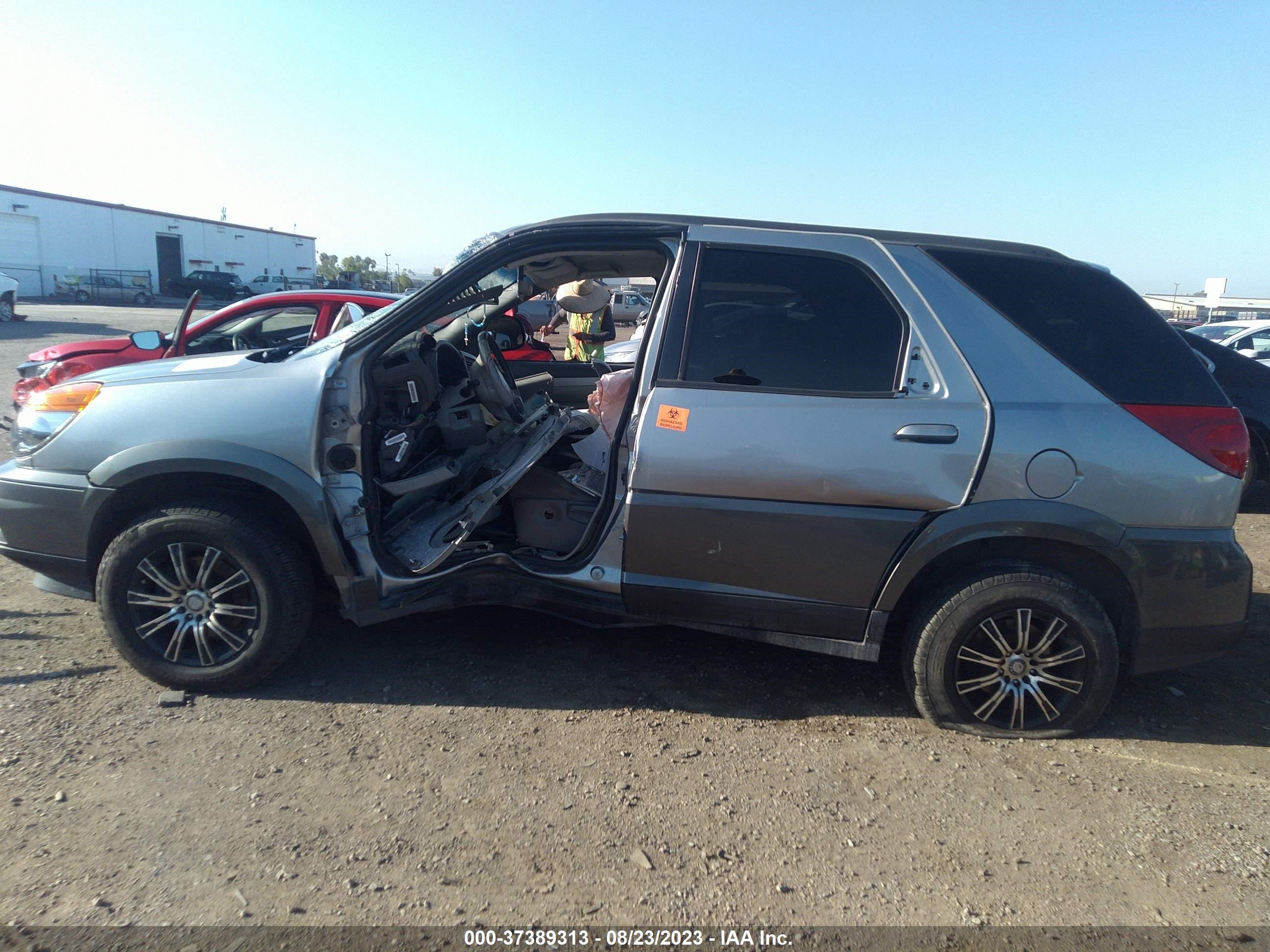 Photo 12 VIN: 3G5DB03E13S588952 - BUICK RENDEZVOUS 