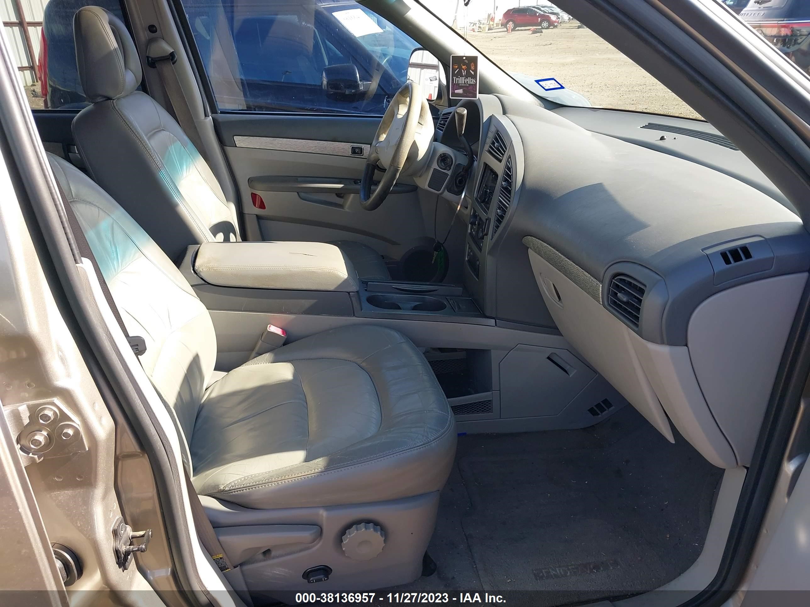 Photo 4 VIN: 3G5DB03E32S524748 - BUICK RENDEZVOUS 