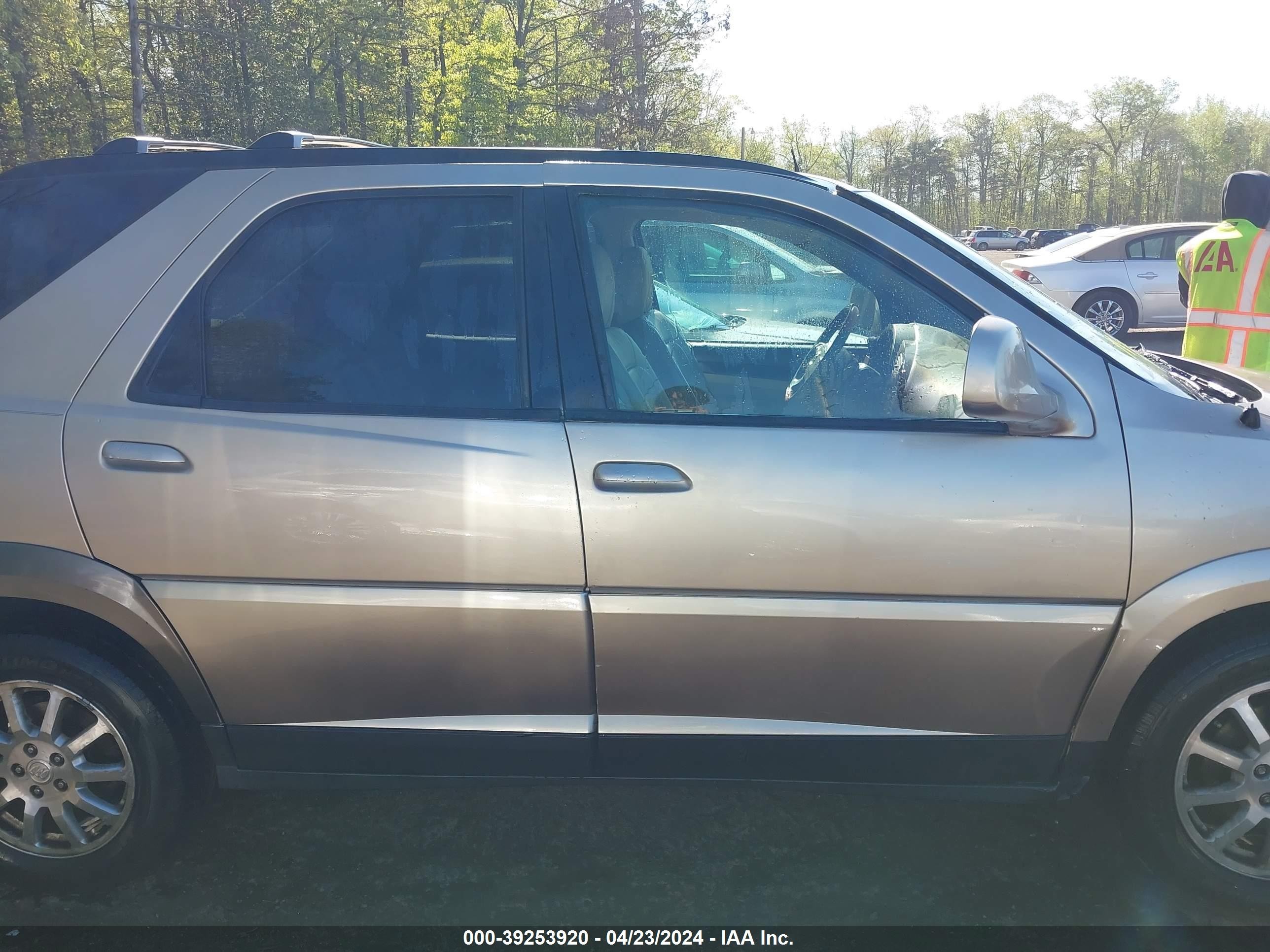 Photo 12 VIN: 3G5DB03E75S554114 - BUICK RENDEZVOUS 