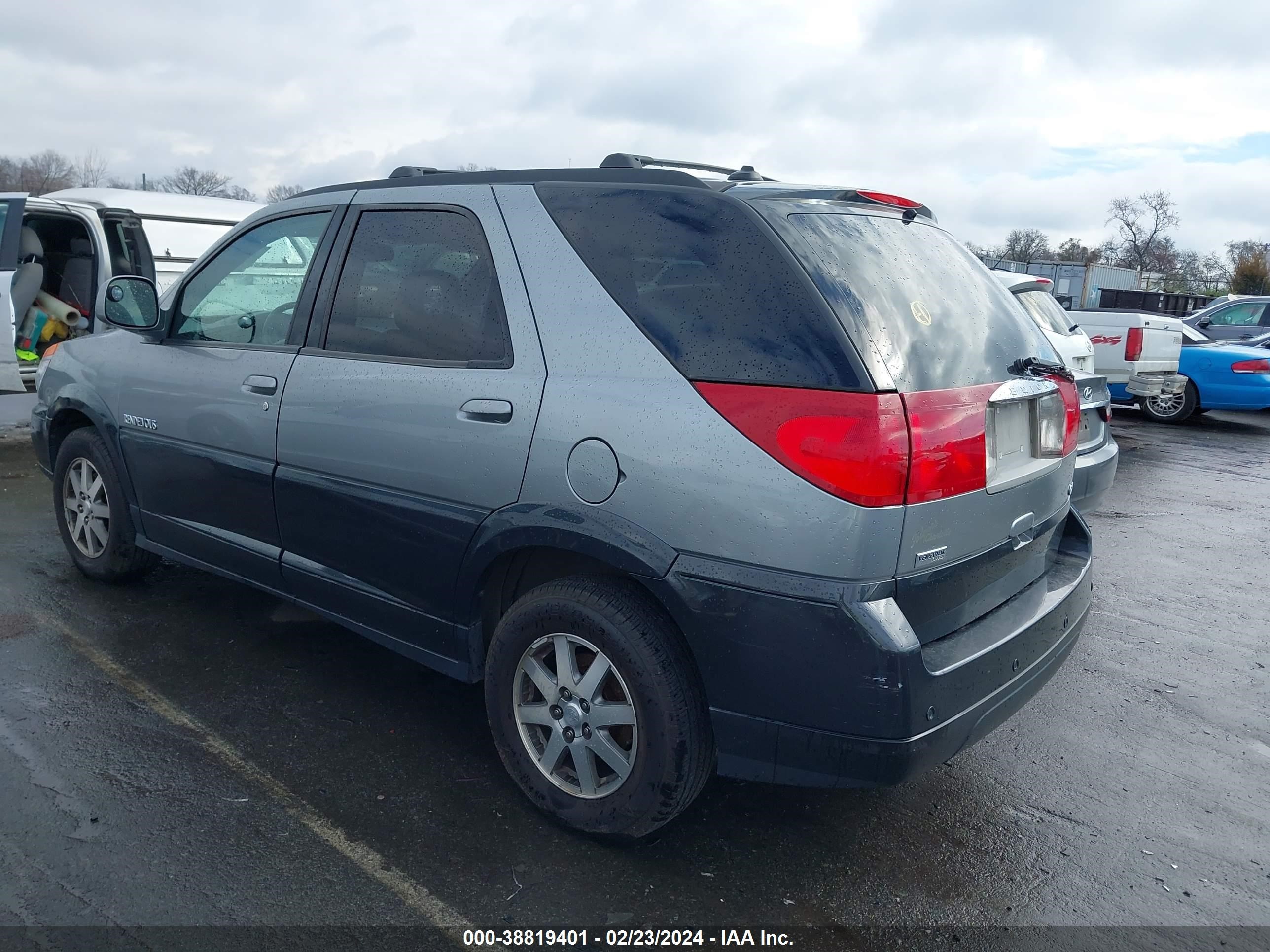 Photo 2 VIN: 3G5DB03E93S519829 - BUICK RENDEZVOUS 