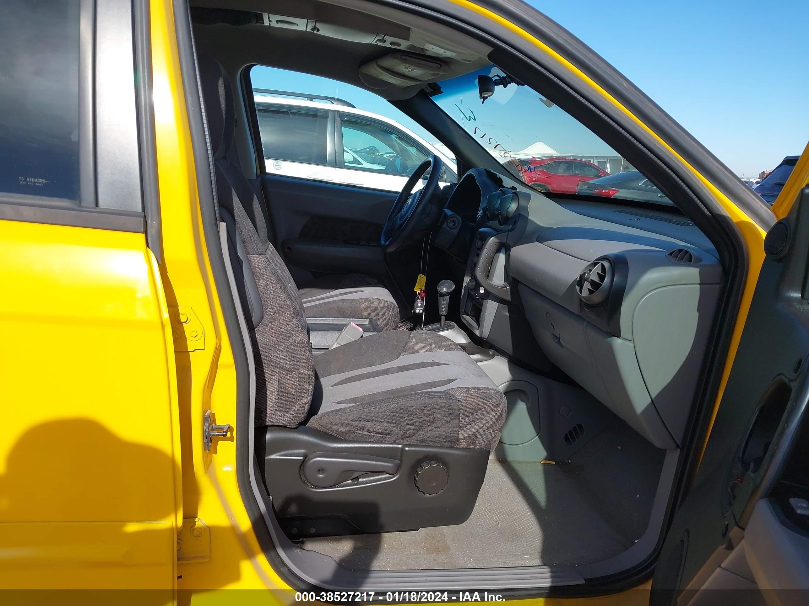 Photo 4 VIN: 3G7DA03E22S552115 - PONTIAC AZTEK 