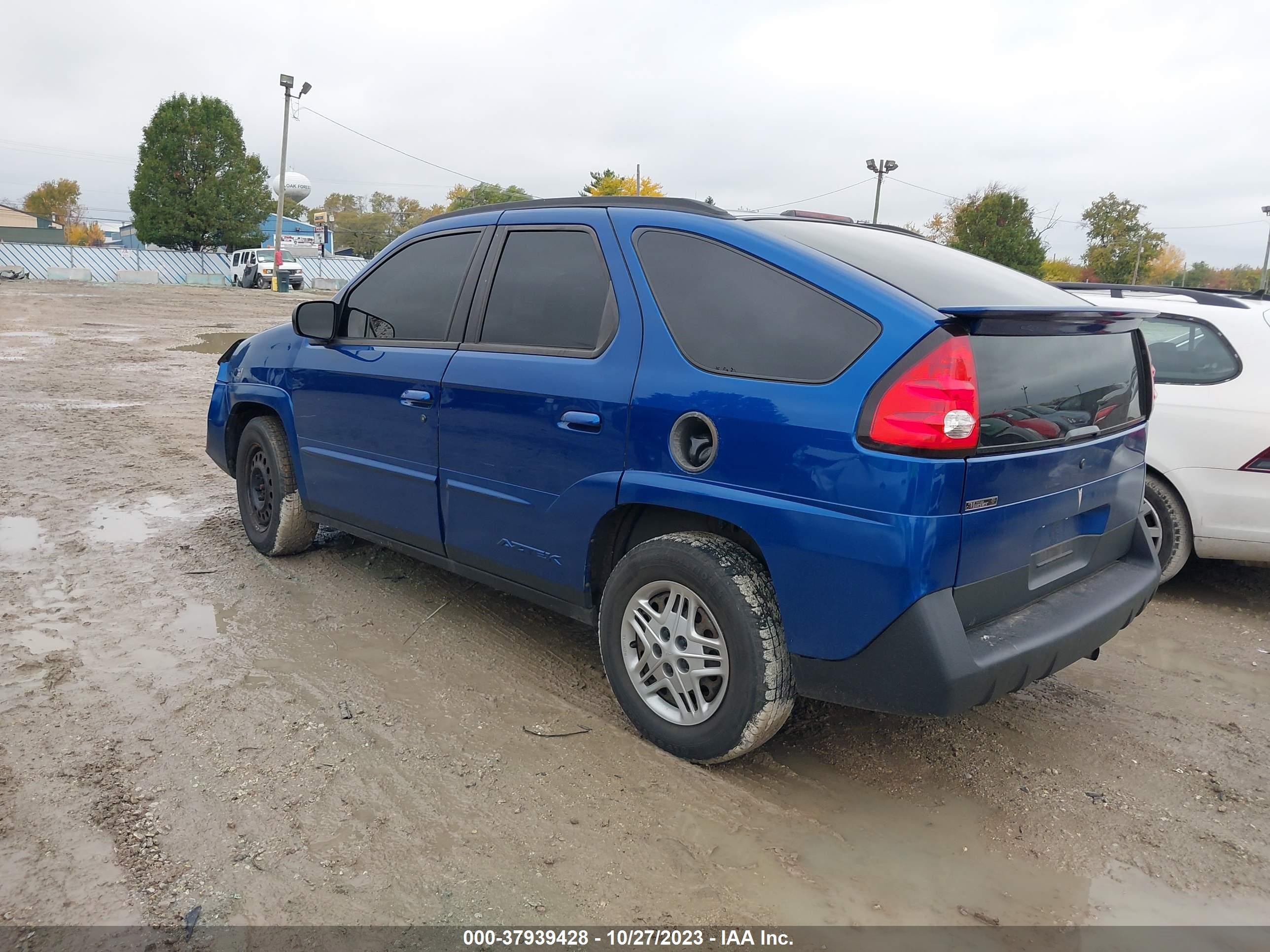 Photo 2 VIN: 3G7DA03E33S546289 - PONTIAC AZTEK 