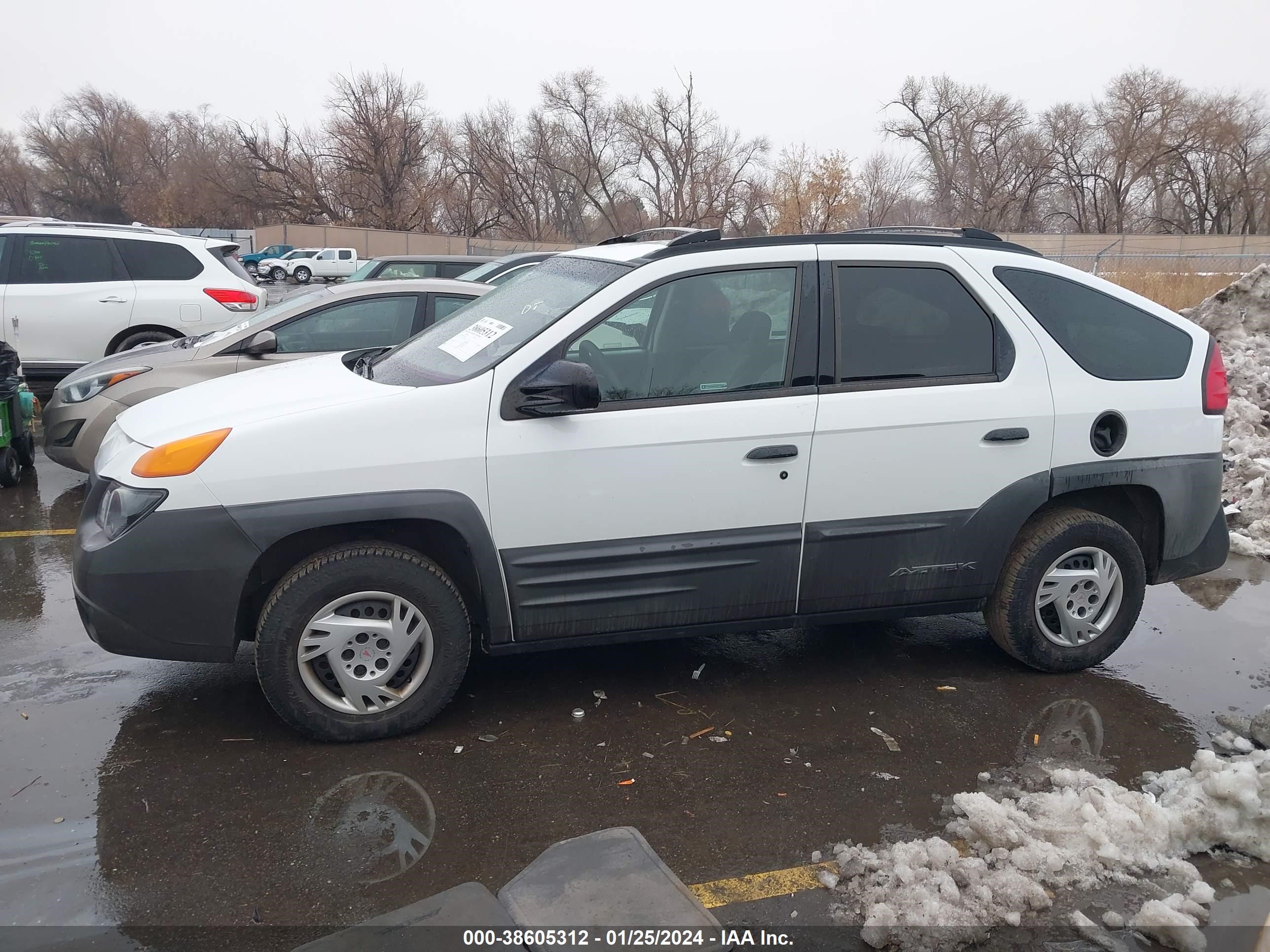 Photo 13 VIN: 3G7DA03E81S528268 - PONTIAC AZTEK 