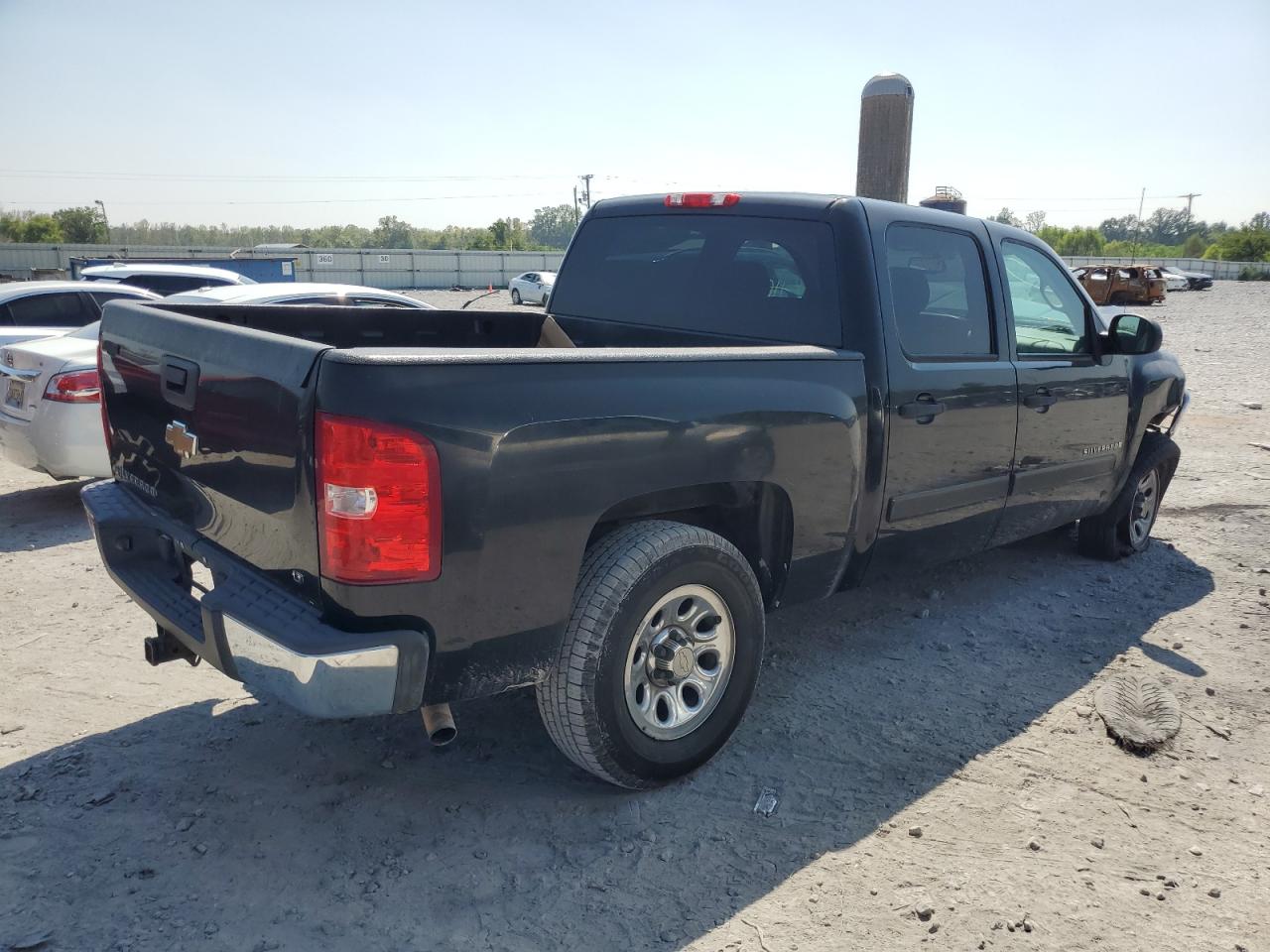 Photo 2 VIN: 3GCEC13C17G524935 - CHEVROLET SILVERADO 