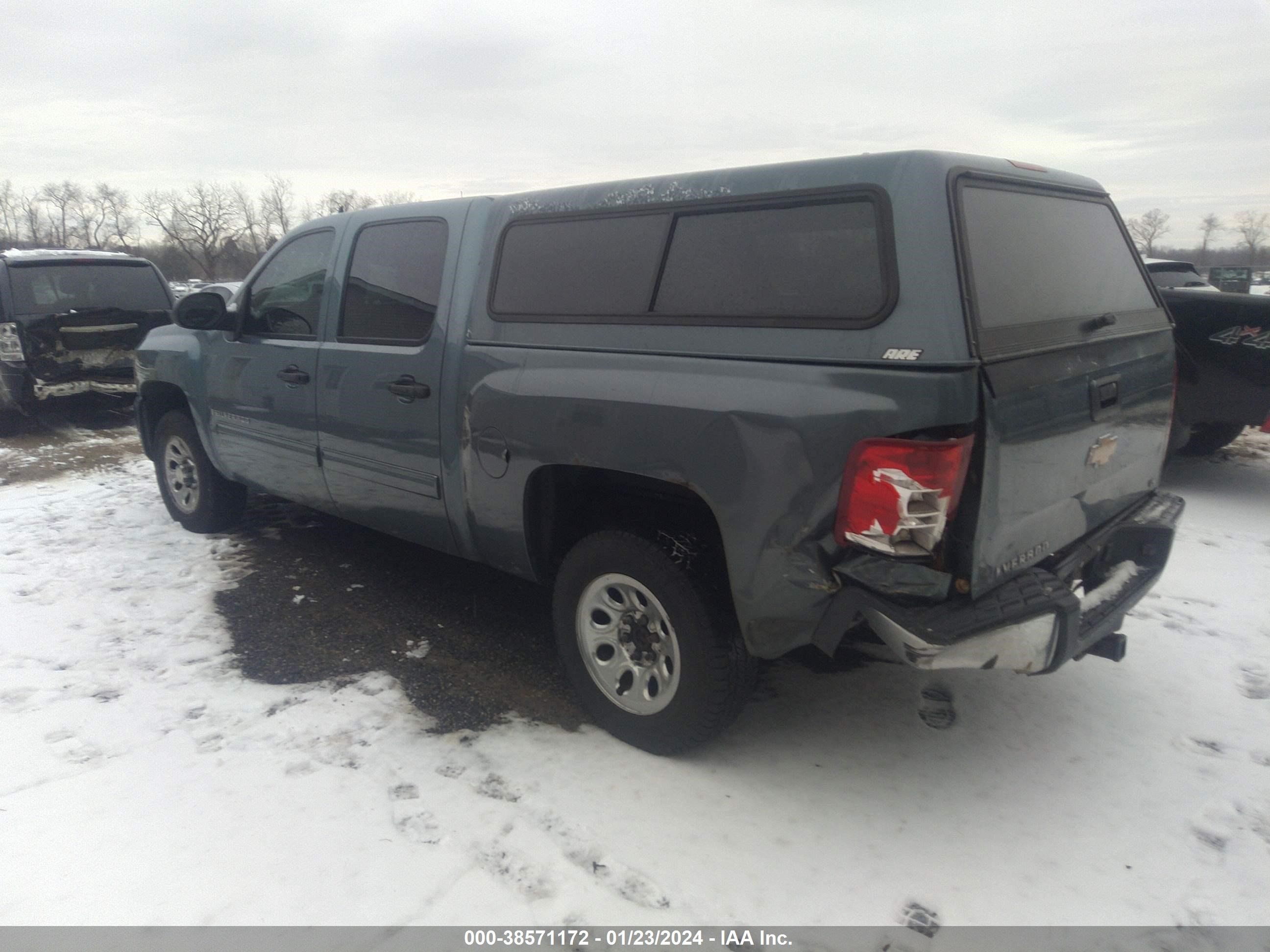 Photo 2 VIN: 3GCEC13C29G114759 - CHEVROLET SILVERADO 