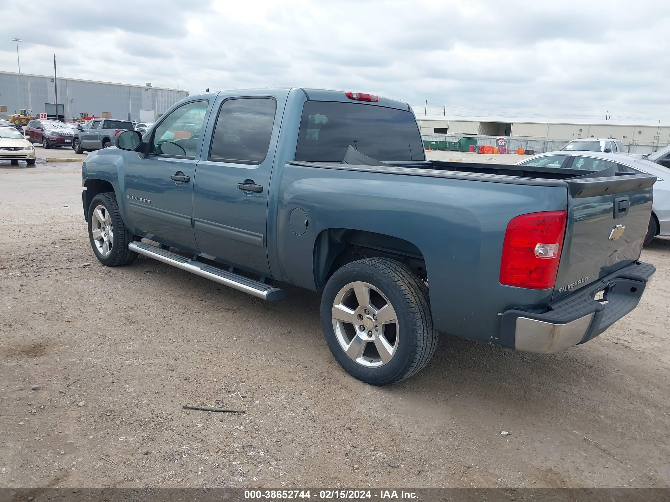 Photo 2 VIN: 3GCEC13C89G108397 - CHEVROLET SILVERADO 