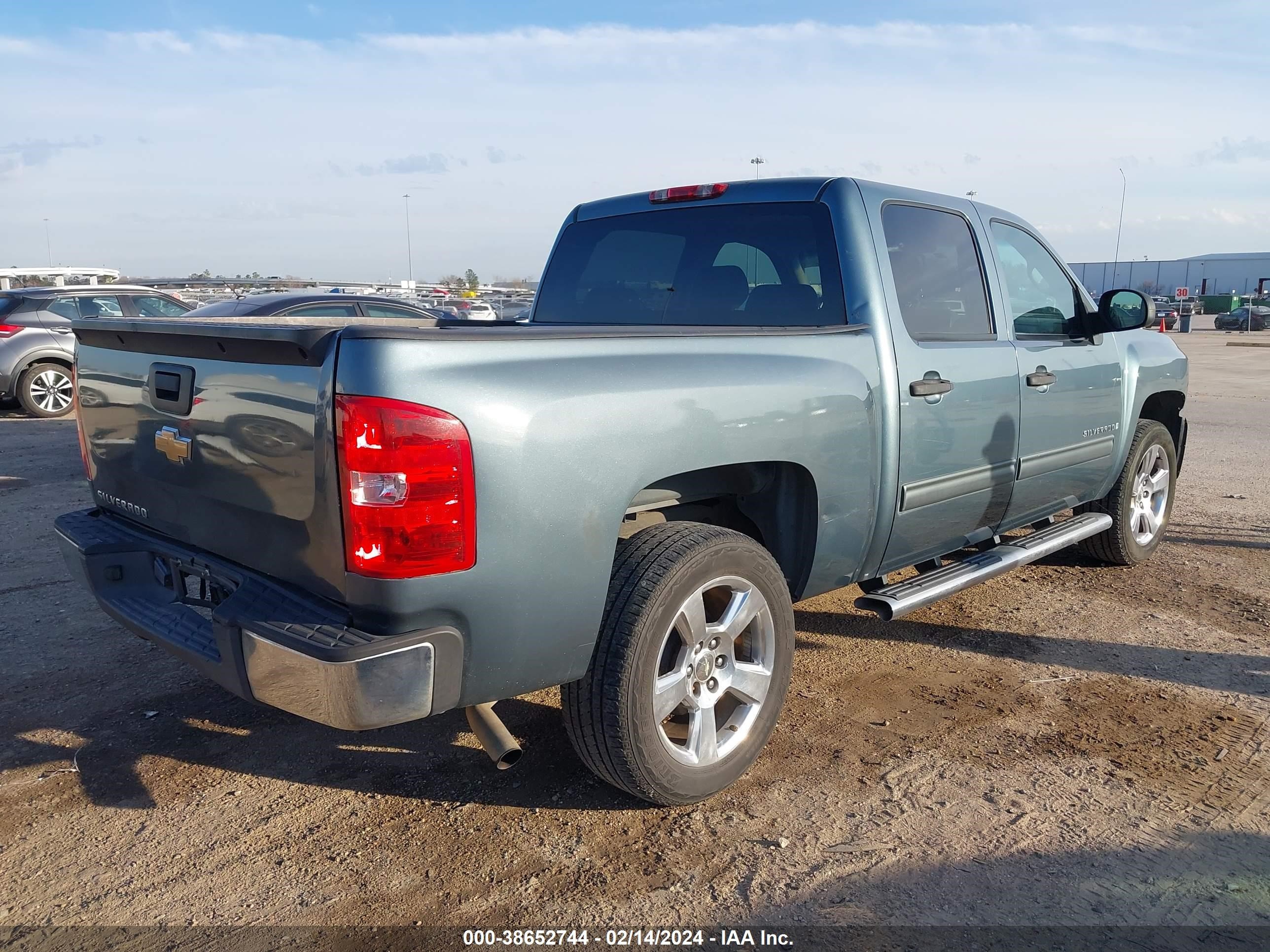 Photo 3 VIN: 3GCEC13C89G108397 - CHEVROLET SILVERADO 