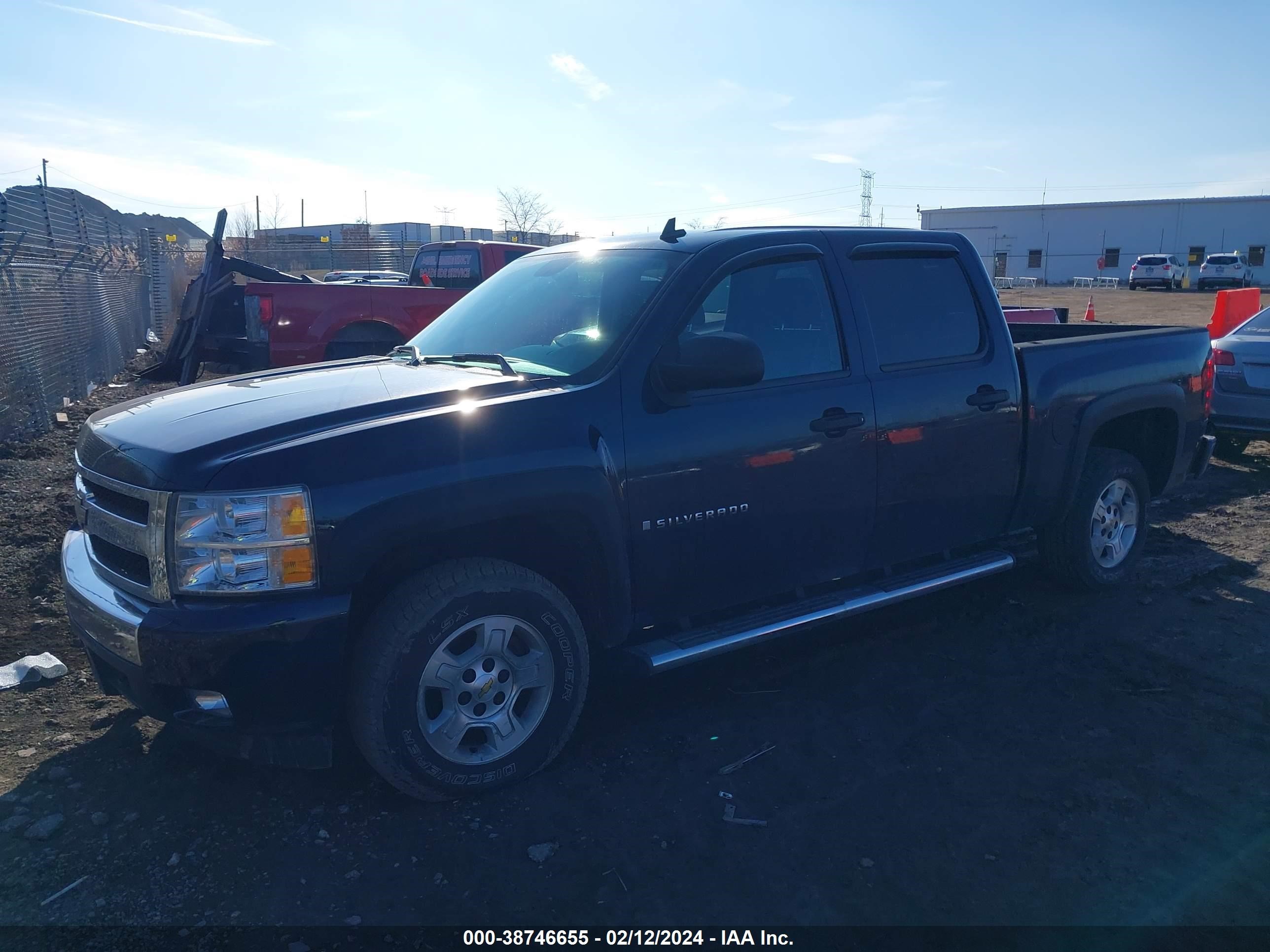 Photo 1 VIN: 3GCEC13JX8G216243 - CHEVROLET SILVERADO 