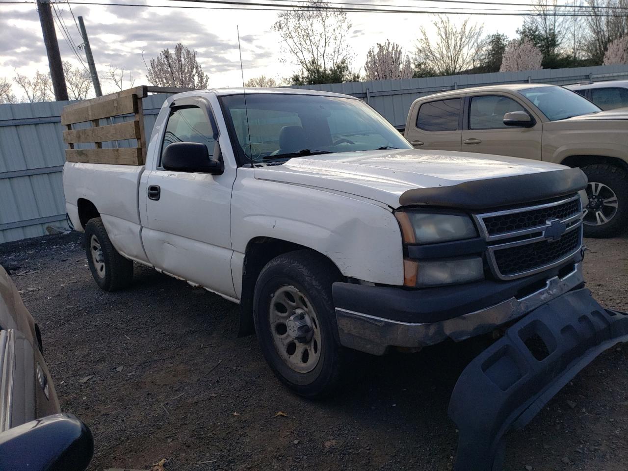 Photo 3 VIN: 3GCEC14V06G170324 - CHEVROLET SILVERADO 